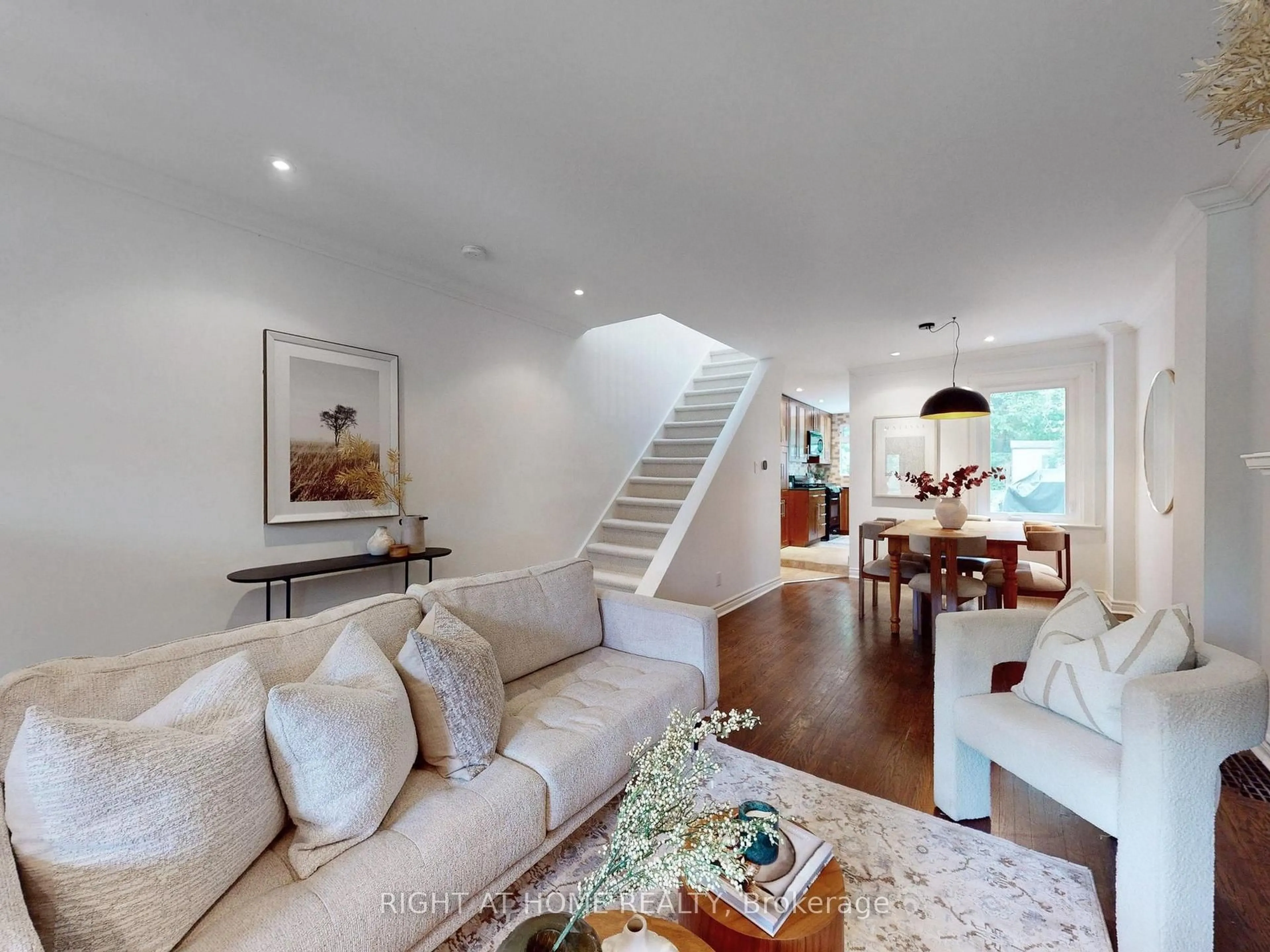 Living room with furniture, unknown for 18 Kingsmount Park Rd, Toronto Ontario M4L 3L1