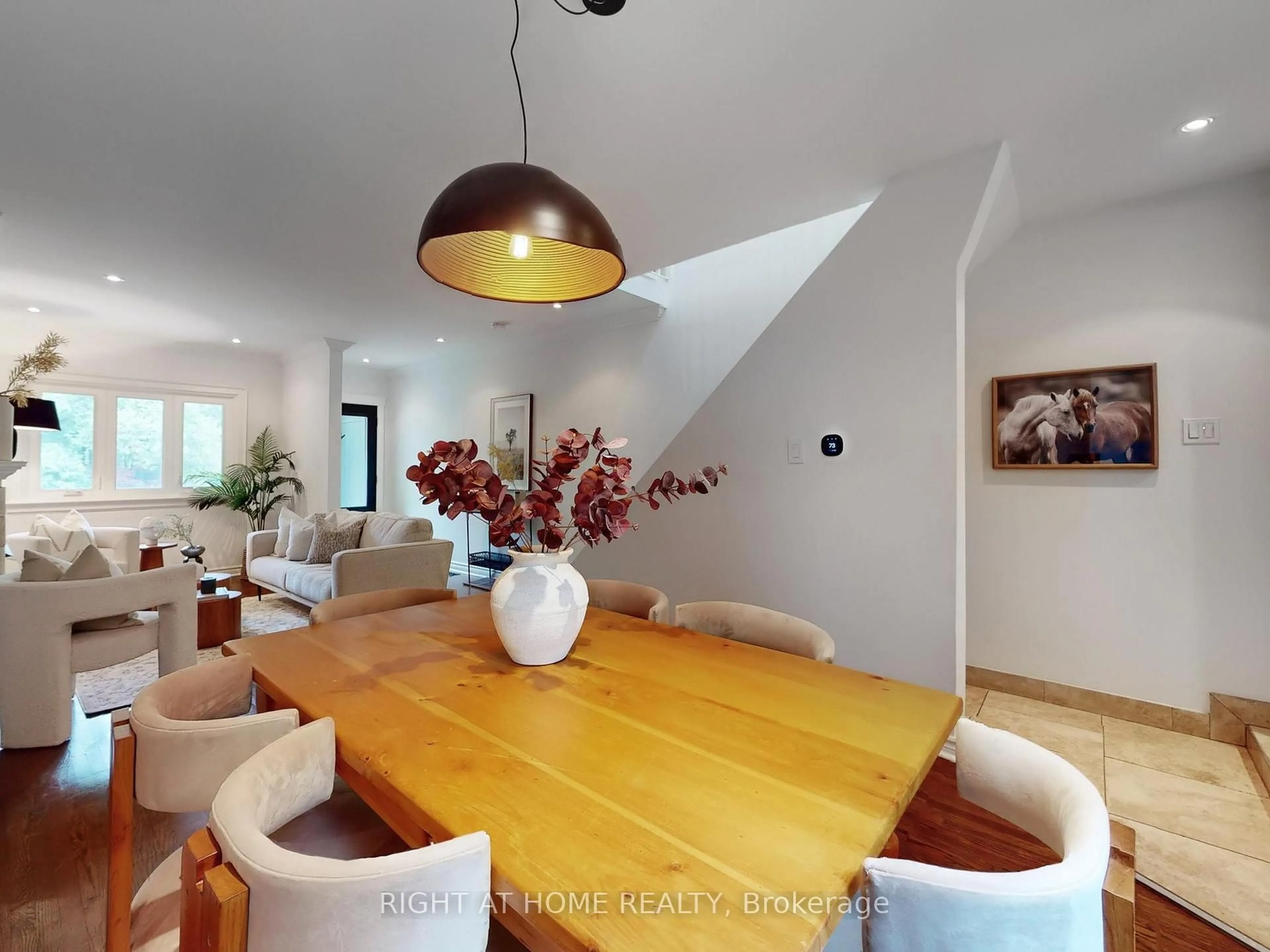Unknown for 18 Kingsmount Park Rd, Toronto Ontario M4L 3L1