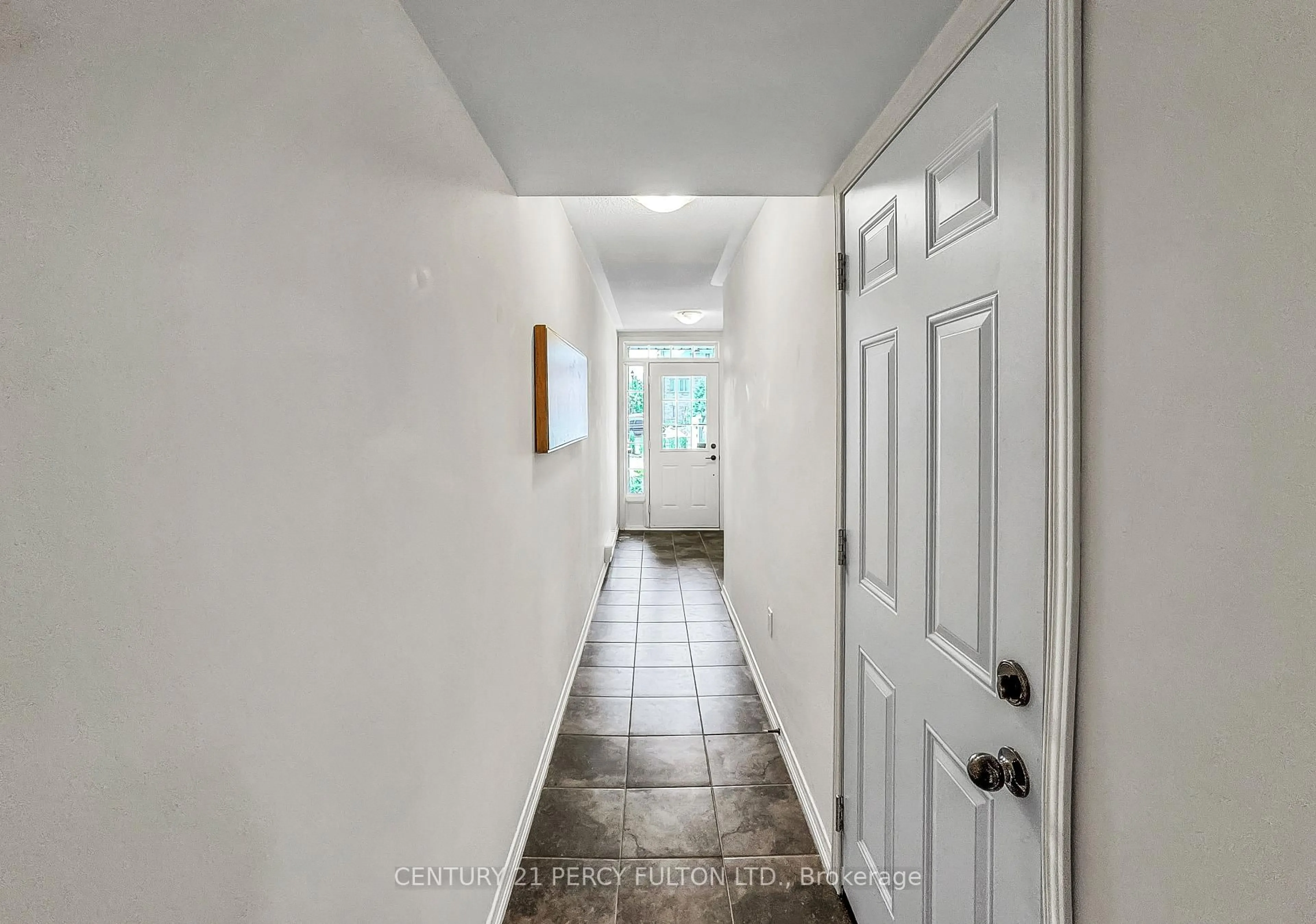 Indoor entryway for 88 Magpie Way, Whitby Ontario L1N 0K5