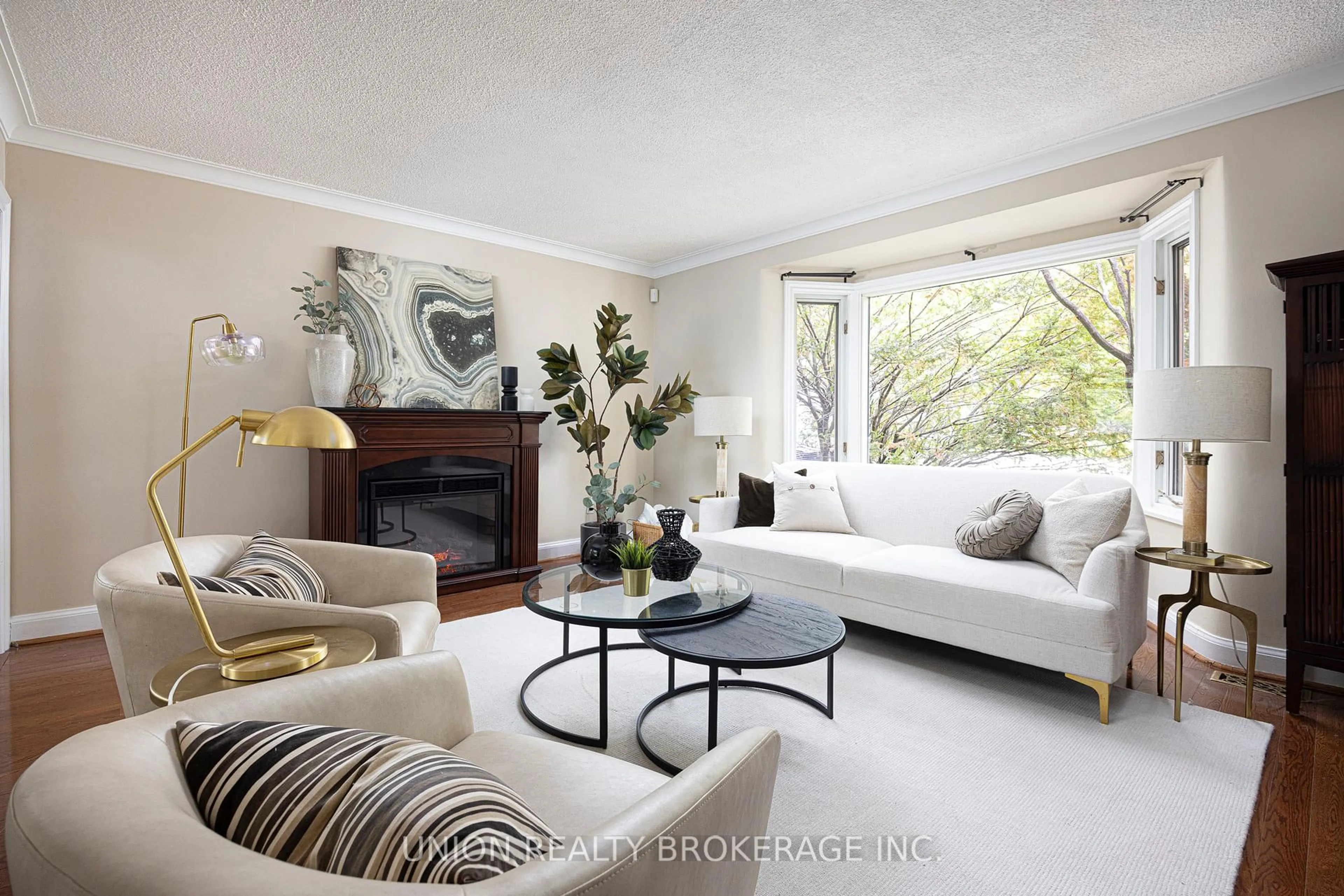 Living room with furniture, unknown for 120 Scarboro Cres, Toronto Ontario M1M 2J4