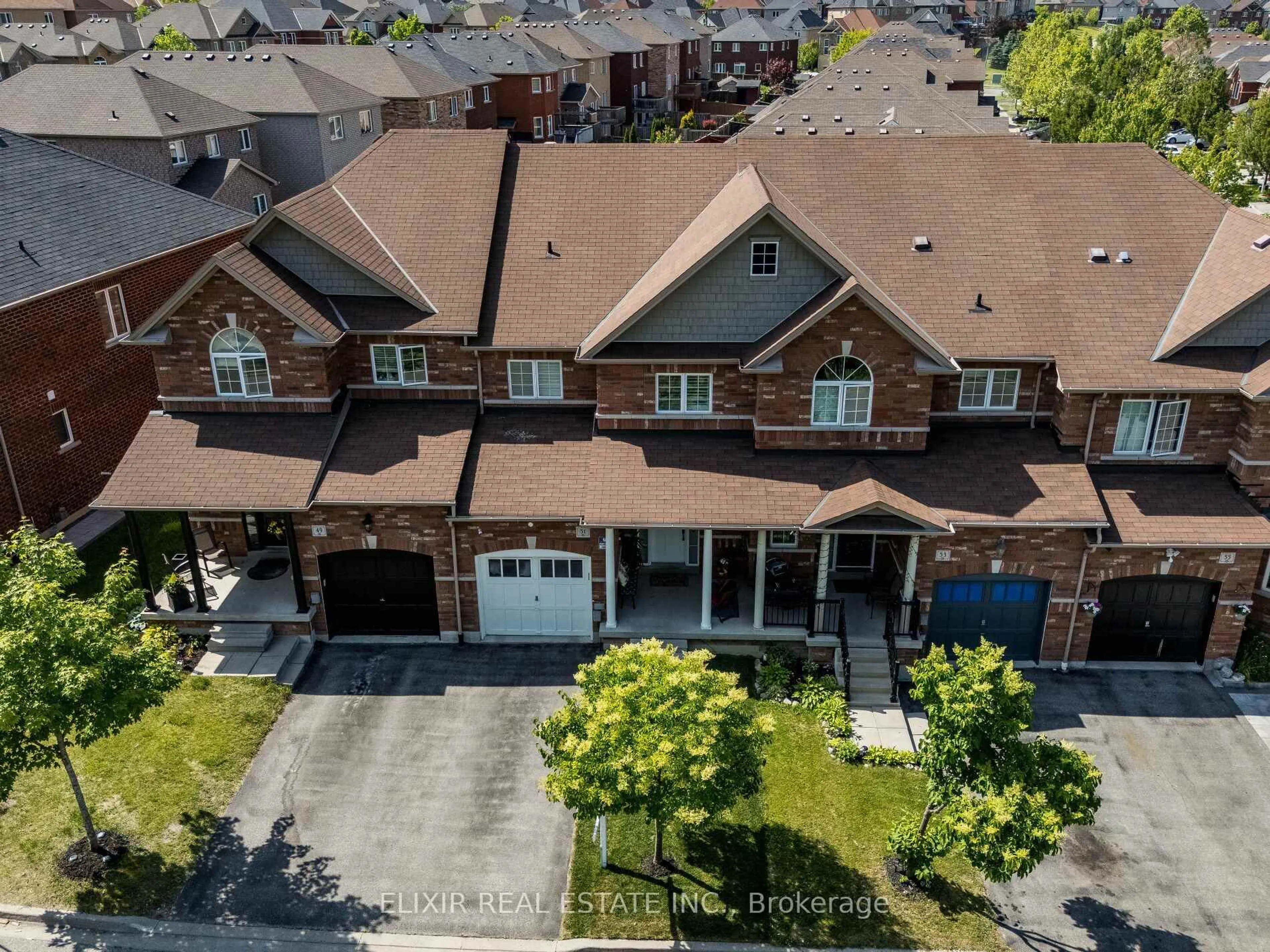 A pic from outside/outdoor area/front of a property/back of a property/a pic from drone, street for 51 Luce Dr, Ajax Ontario L1Z 0K2