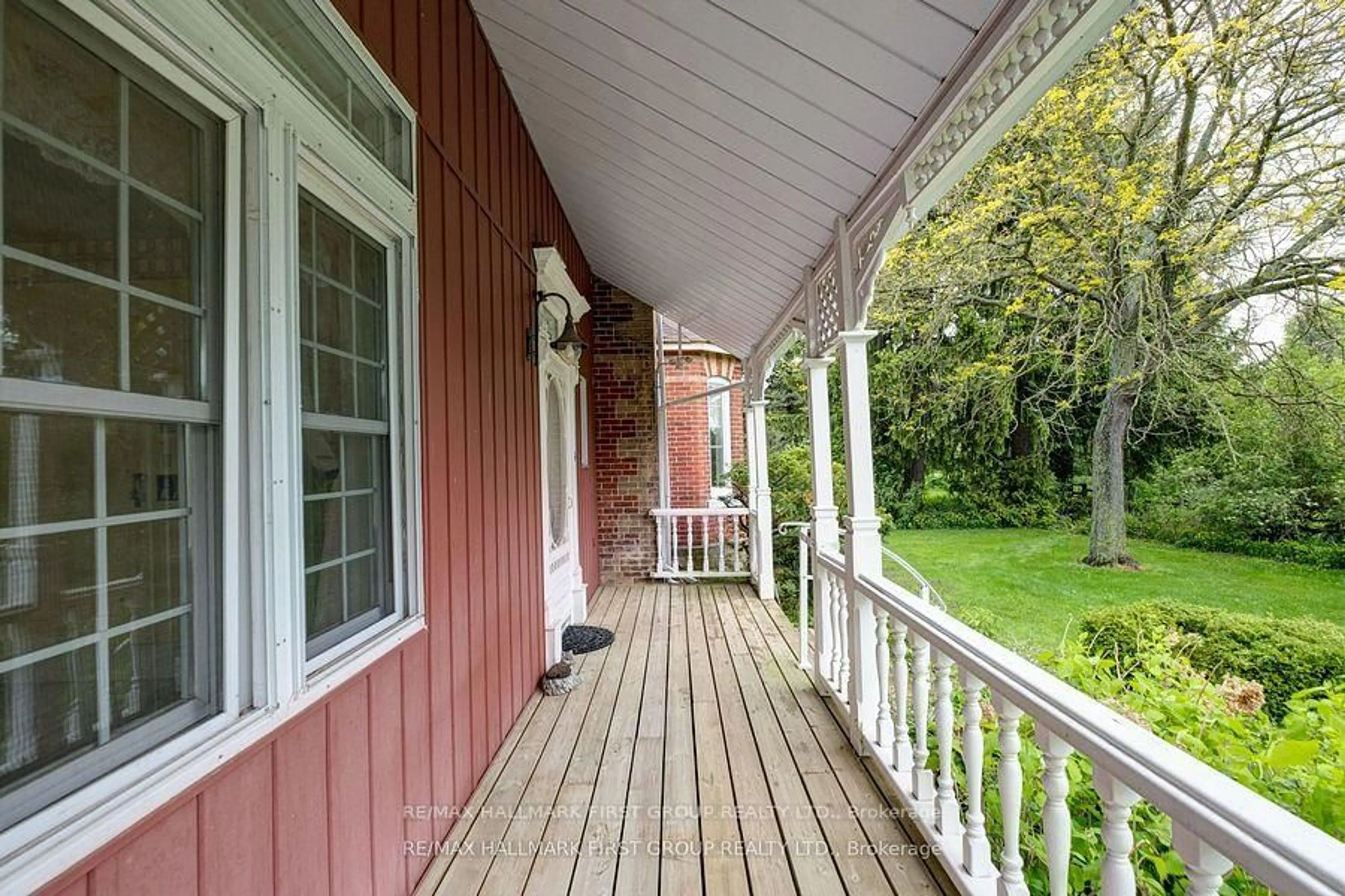 Patio, street for 4870 Sideline 6 Rd, Pickering Ontario L1Y 0A6