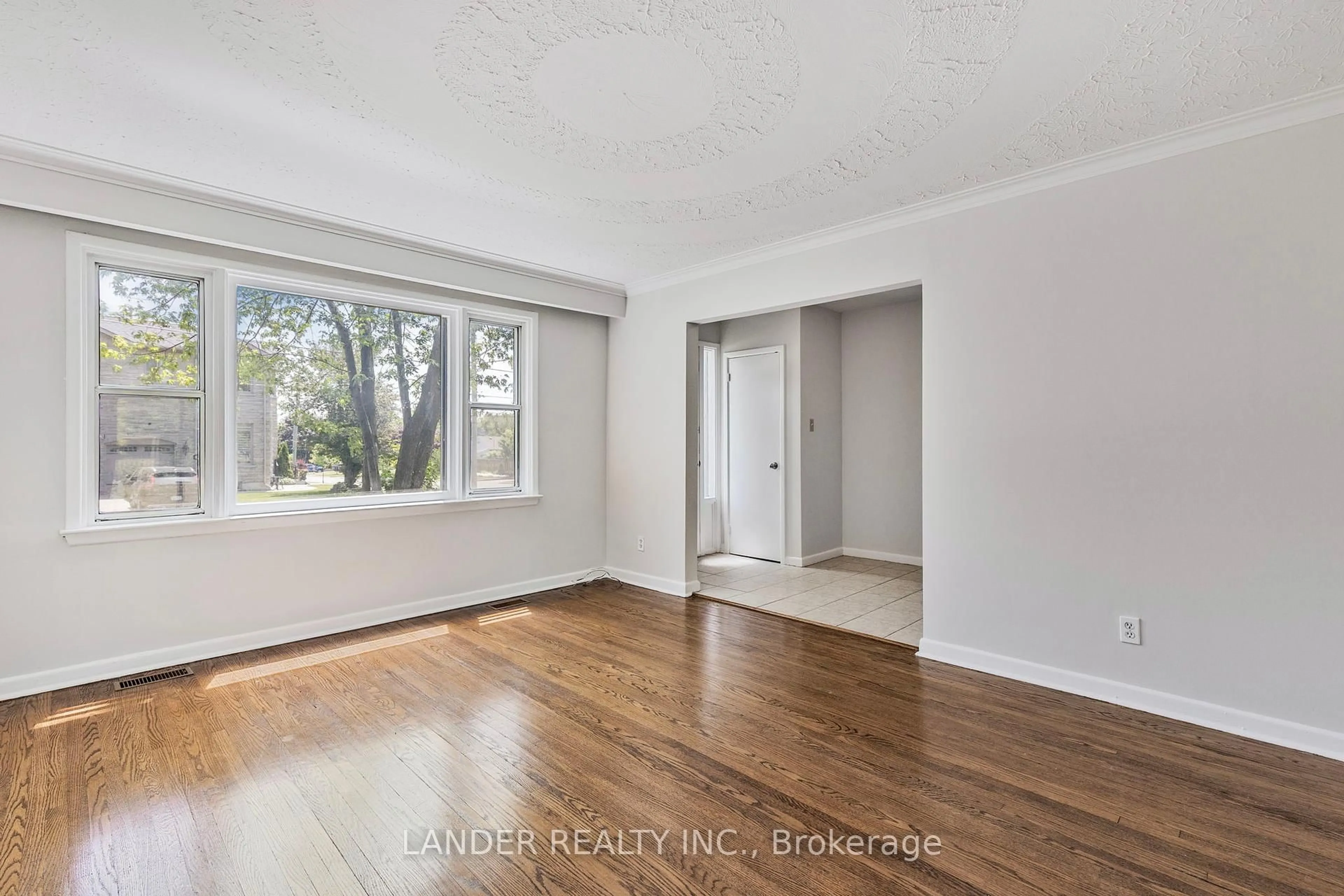 A pic of a room for 80 Minerva Ave, Toronto Ontario M1M 1V5