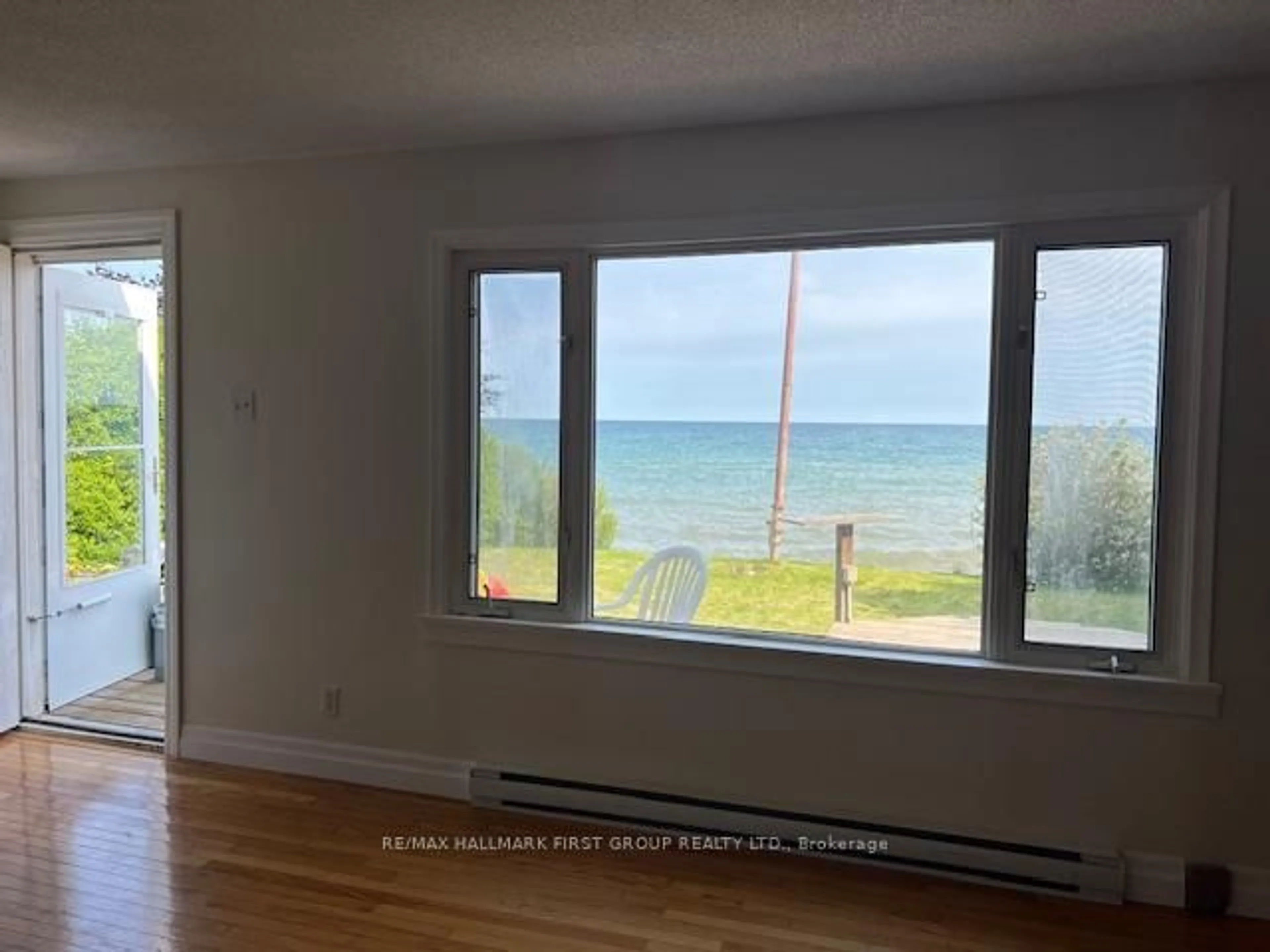 A pic of a room for 16 Ontoro Blvd, Ajax Ontario L1Z 1X6
