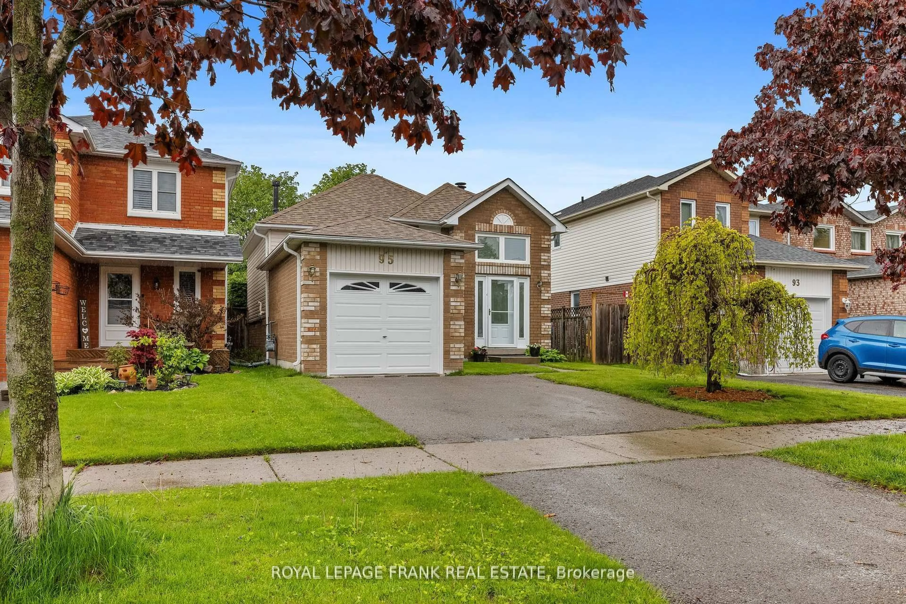 Home with brick exterior material, street for 95 Champine Sq, Clarington Ontario L1C 4V9