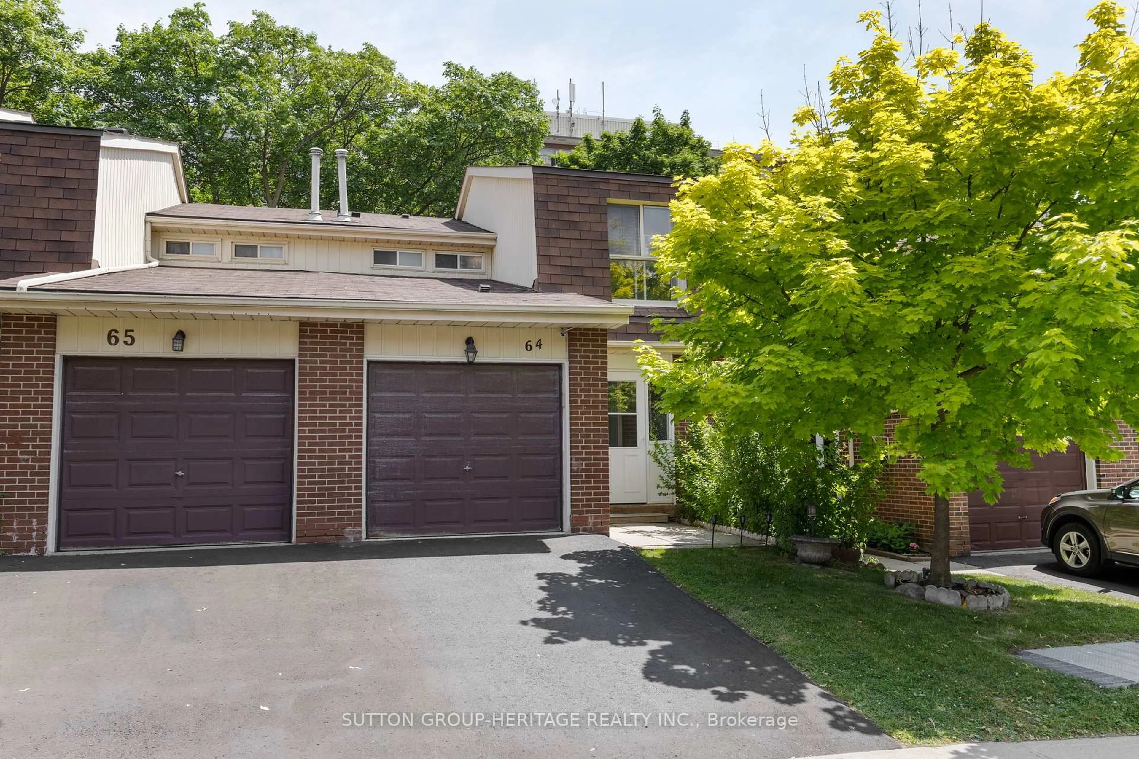 A pic from outside/outdoor area/front of a property/back of a property/a pic from drone, street for 40 Dundalk Dr #64, Toronto Ontario M1P 4S3