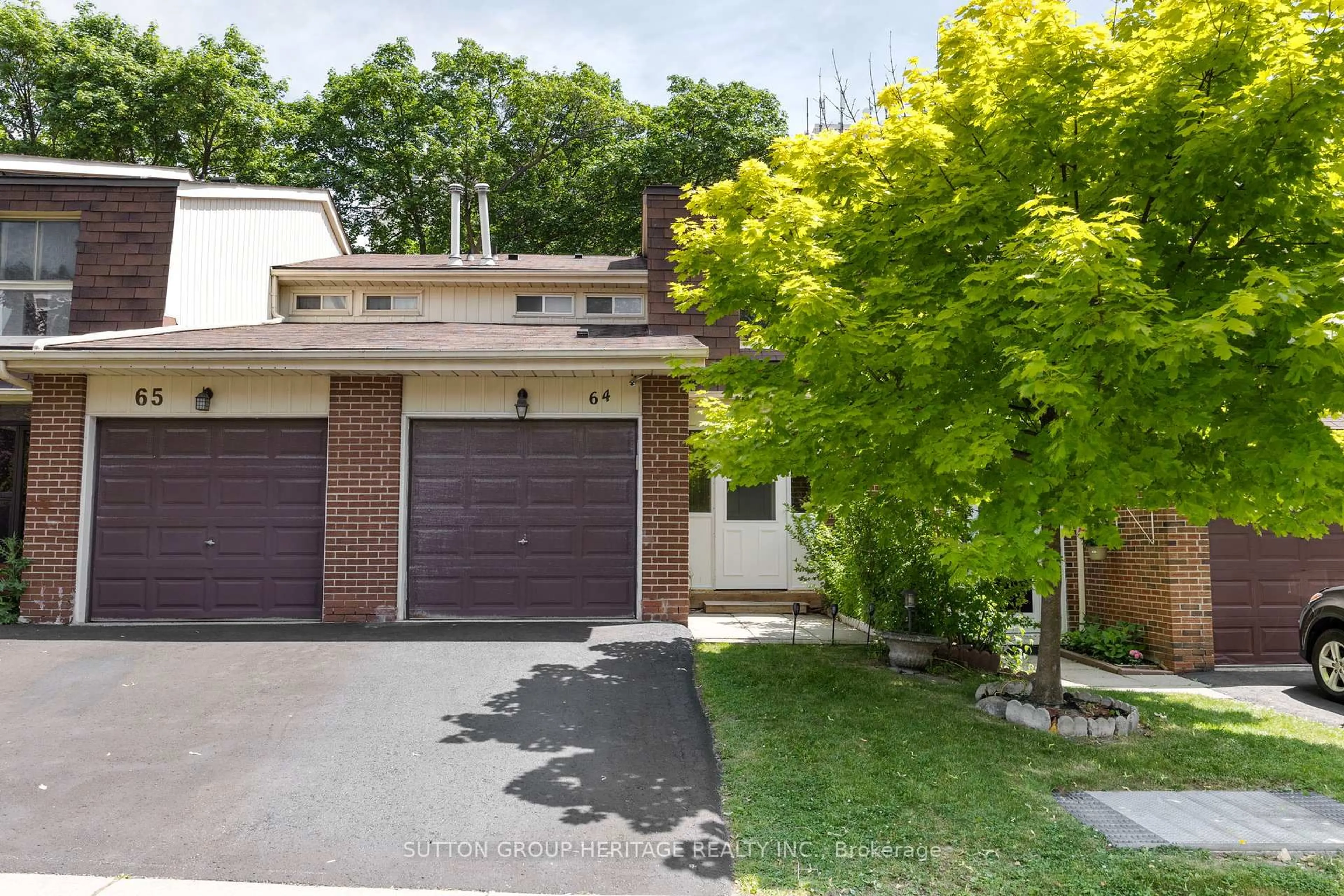 Home with brick exterior material, street for 40 Dundalk Dr #64, Toronto Ontario M1P 4S3