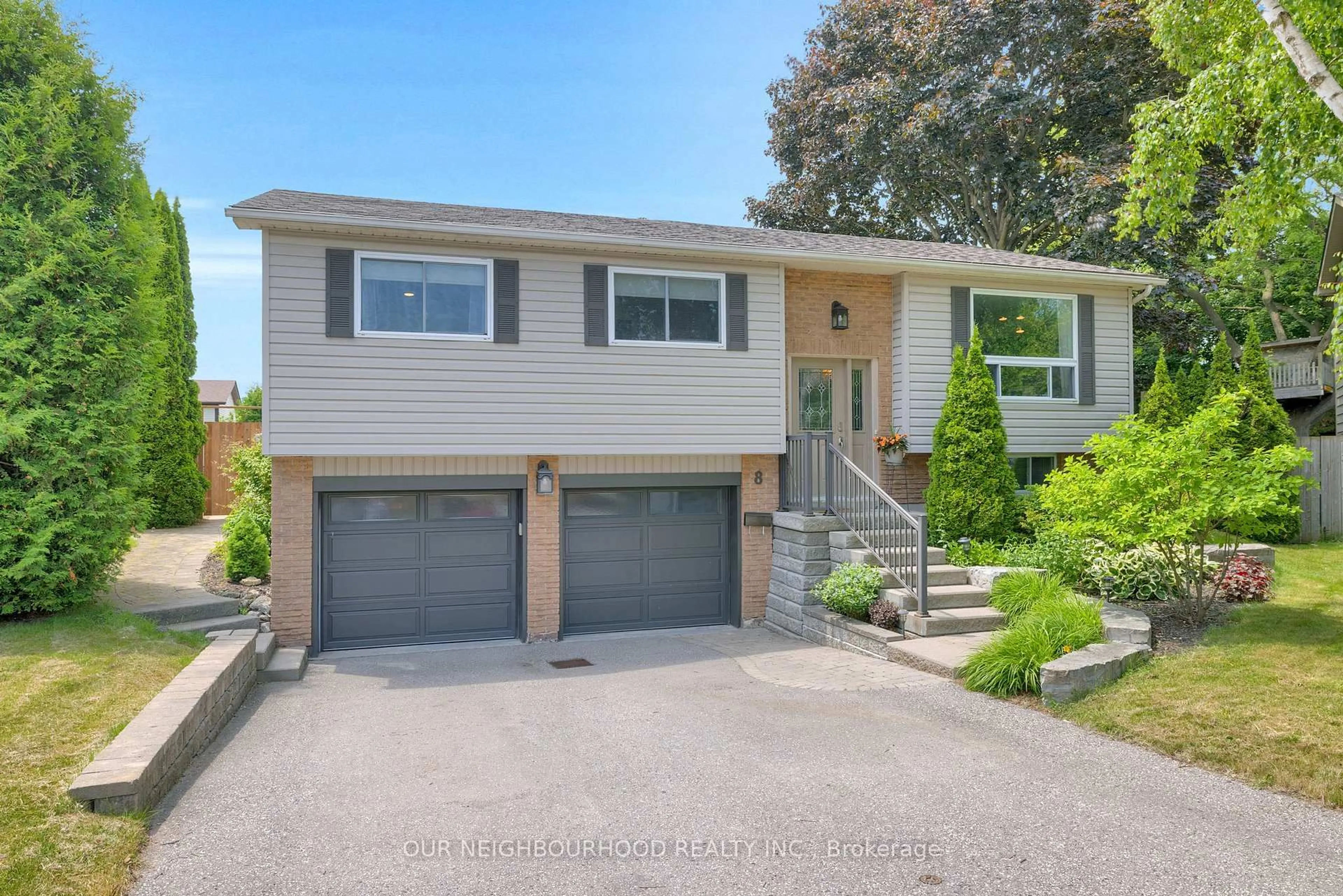 Home with vinyl exterior material, street for 8 Chantel Crt, Clarington Ontario L1C 3P4