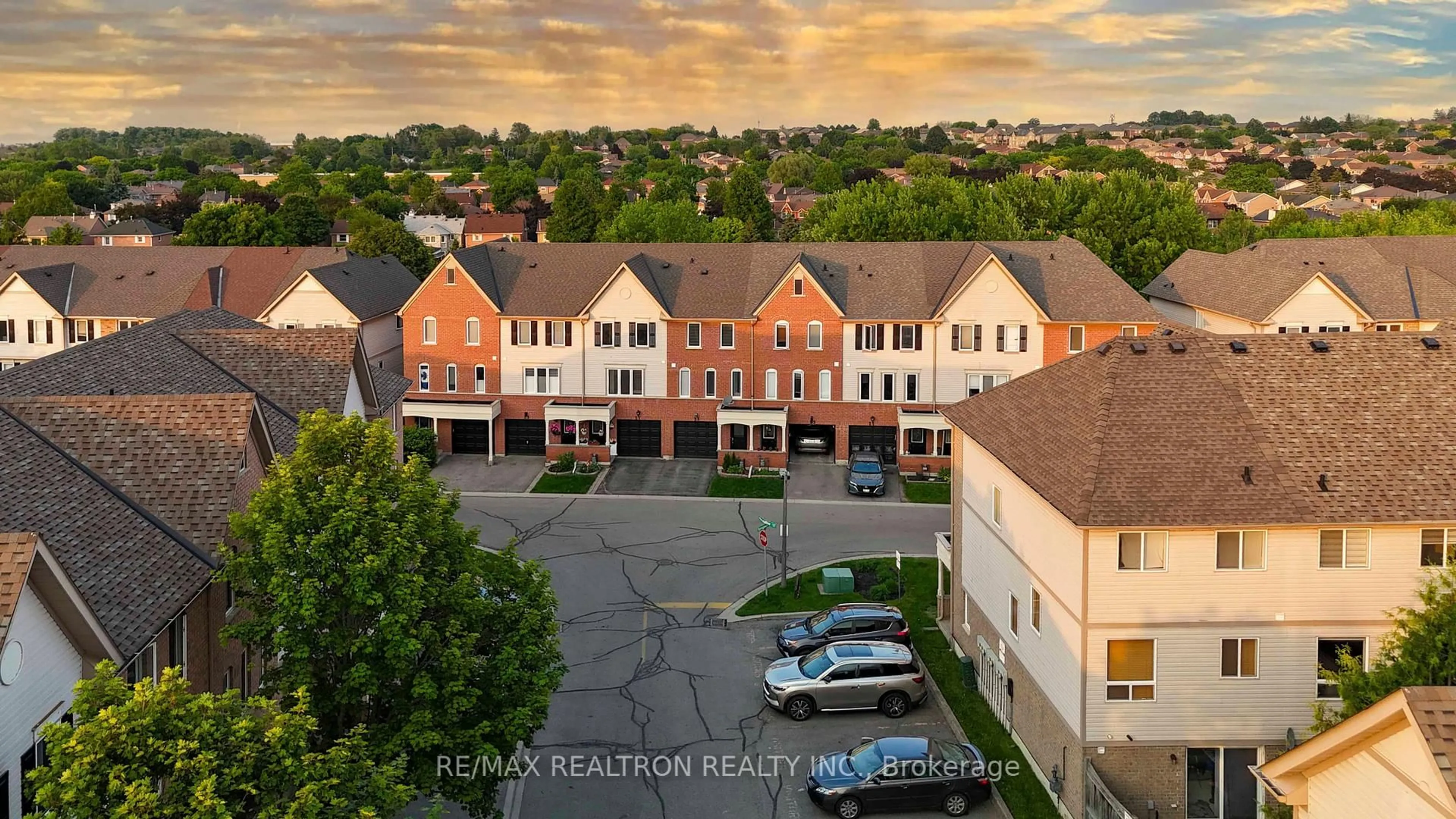A pic from outside/outdoor area/front of a property/back of a property/a pic from drone, city buildings view from balcony for 25 Pennefather Lane, Ajax Ontario L1T 4H2