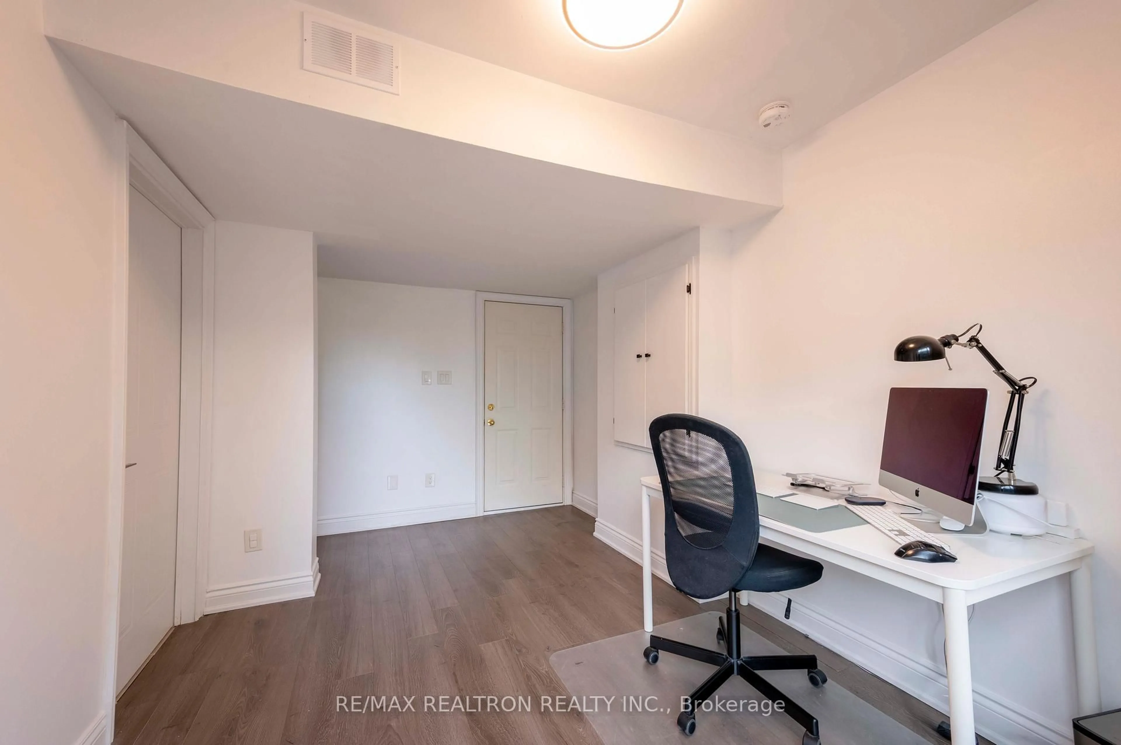 A pic of a room for 25 Pennefather Lane, Ajax Ontario L1T 4H2