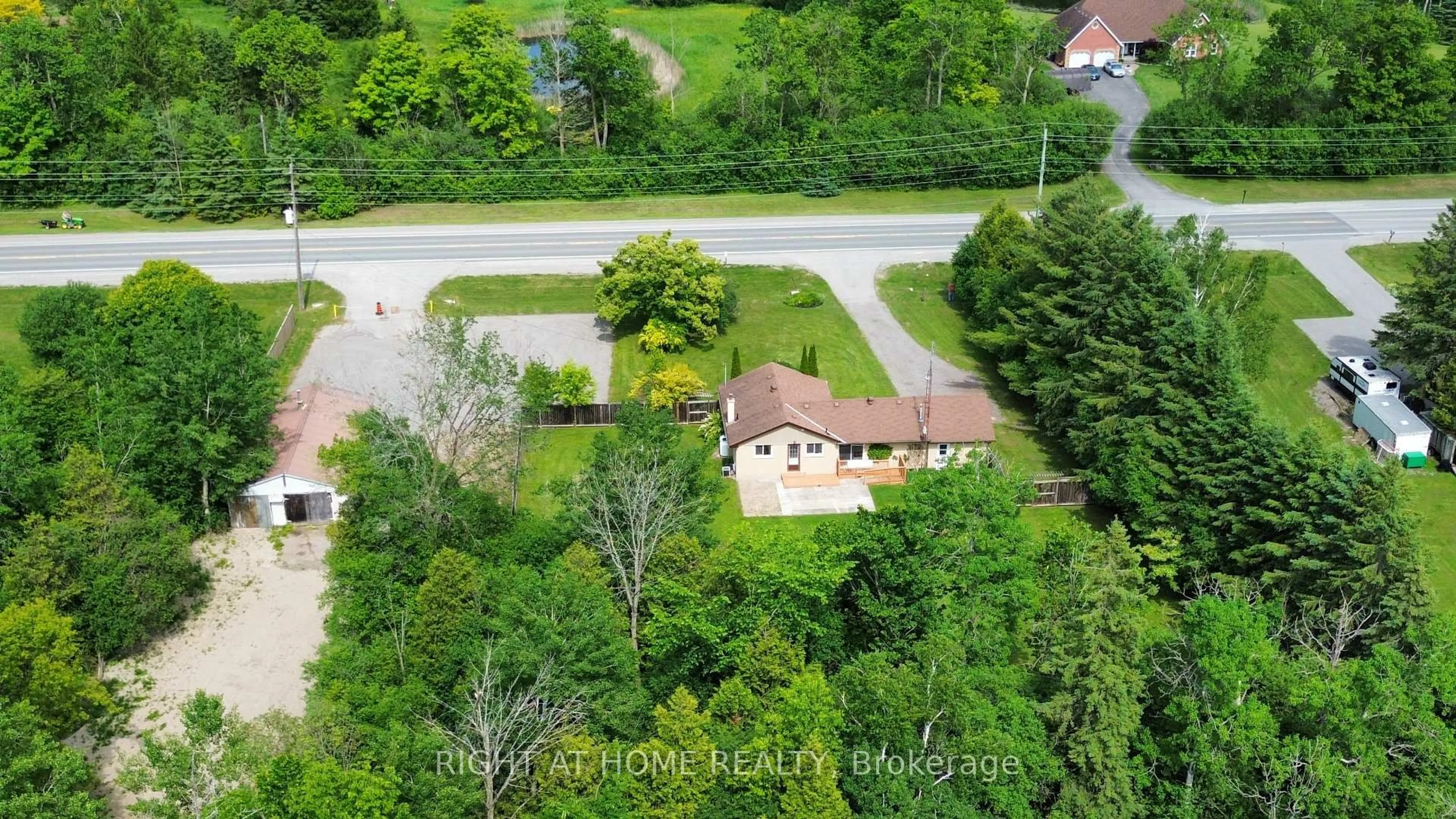 A pic from outside/outdoor area/front of a property/back of a property/a pic from drone, unknown for 14450 REGIONAL RD 57 Rd, Scugog Ontario L0B 1B0