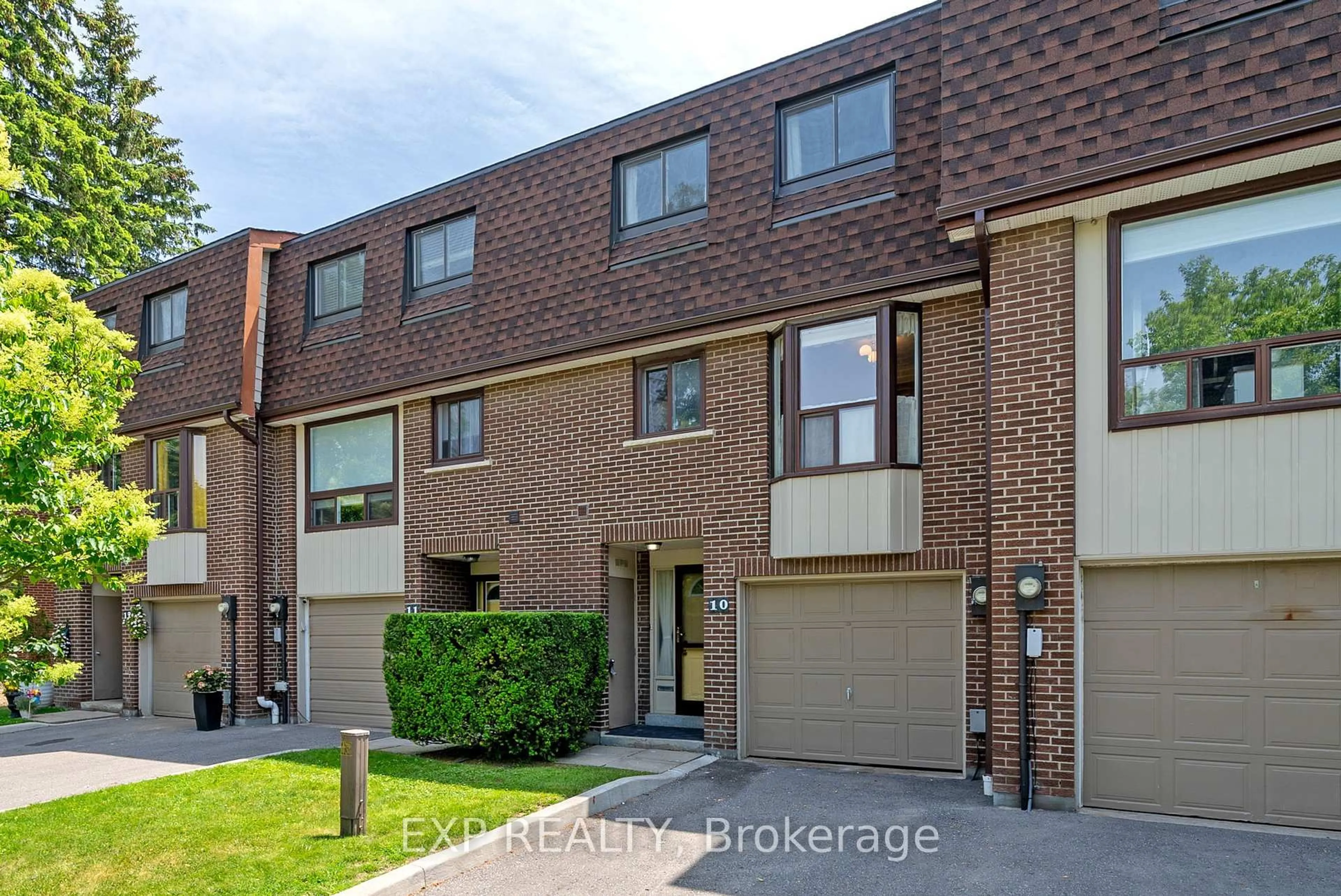 Unknown for 225 Jeffery St #10, Whitby Ontario L1N 6E4