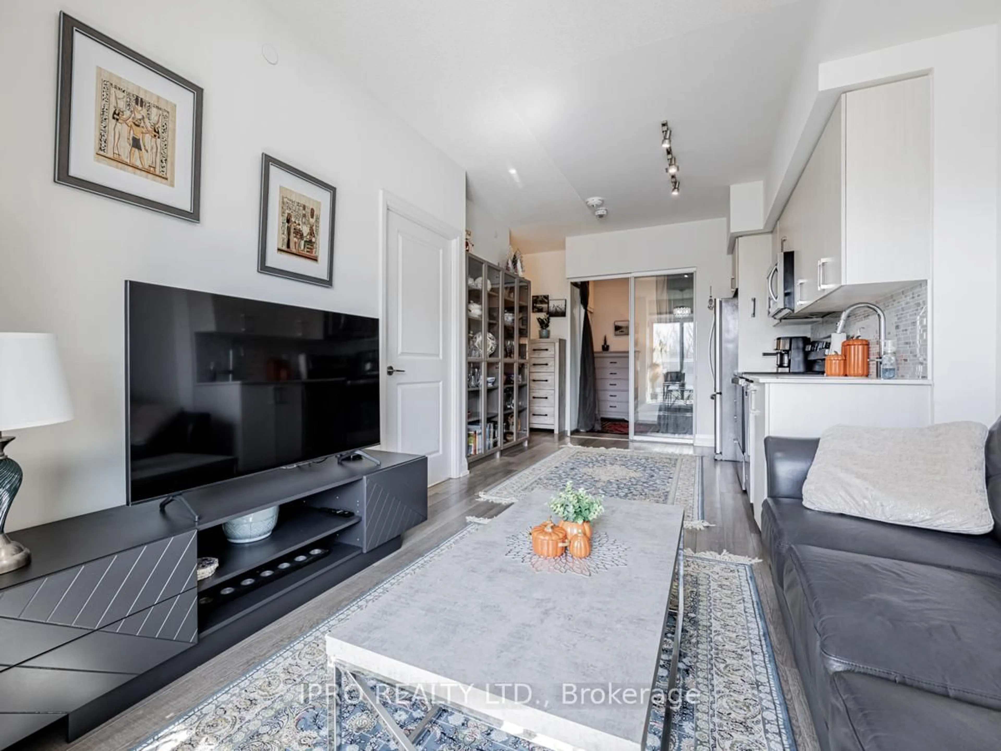 Open concept kitchen, unknown for 3121 Sheppard Ave #335, Toronto Ontario M1T 3J7