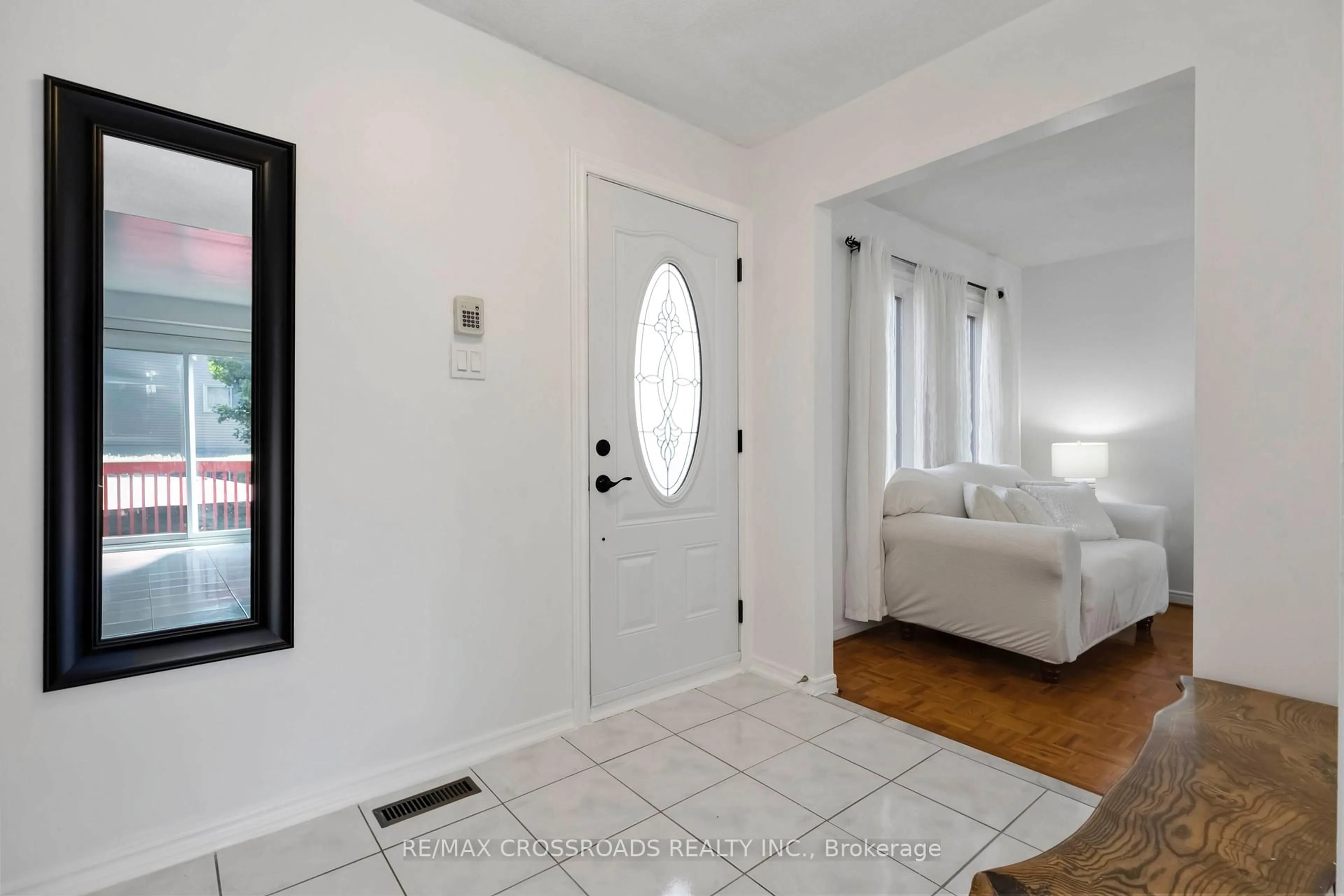 Indoor entryway for 80 Wright Cres, Ajax Ontario L1S 6X1