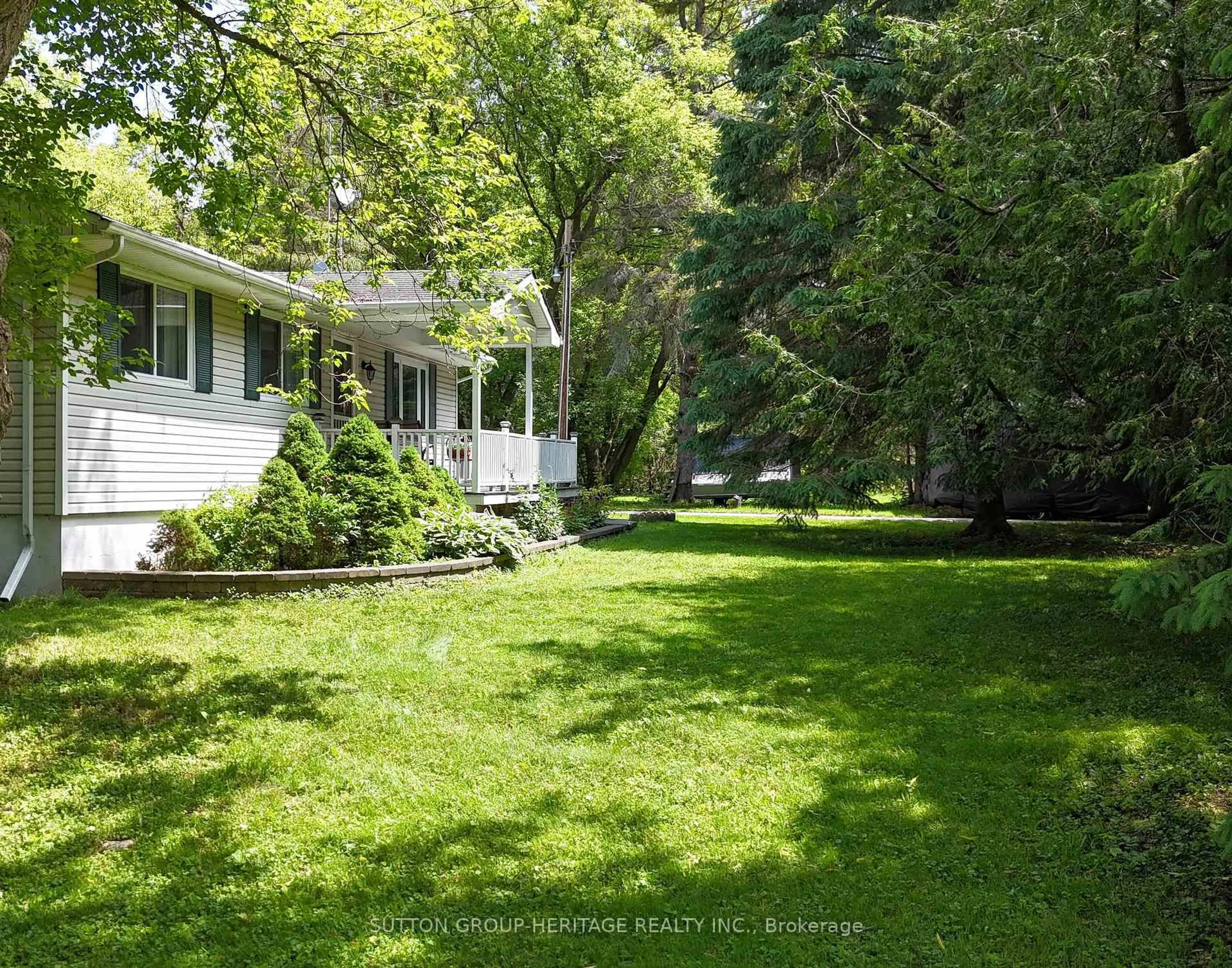 A pic from outside/outdoor area/front of a property/back of a property/a pic from drone, street for 3652 Concession 4 Rd, Clarington Ontario L0B 1M0
