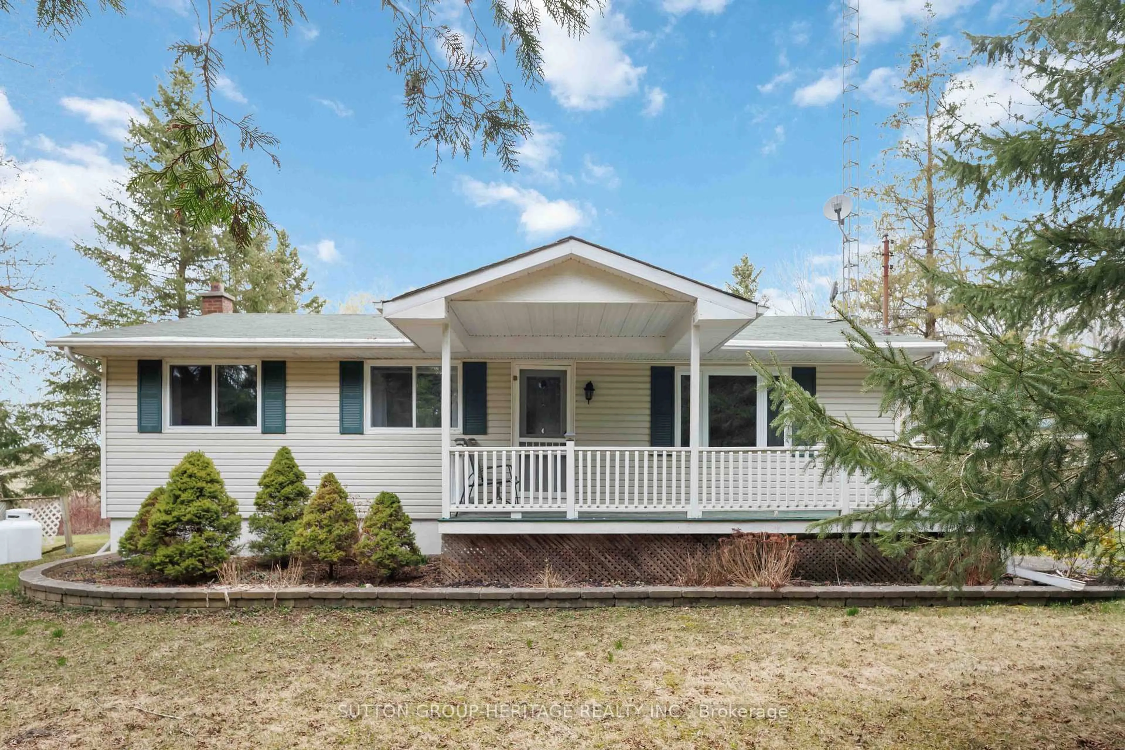 Home with vinyl exterior material, unknown for 3652 Concession 4 Rd, Clarington Ontario L0B 1M0
