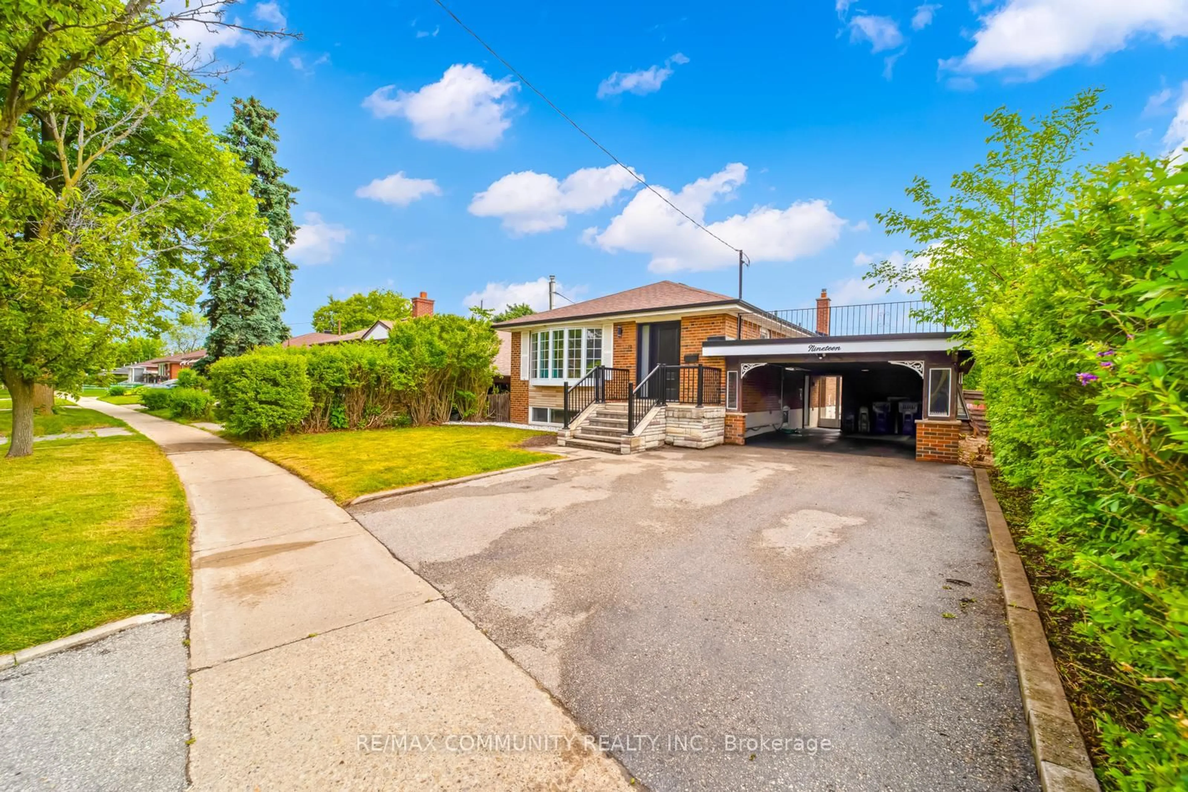 Unknown for 19 Stephenfrank Rd, Toronto Ontario M1P 3W2