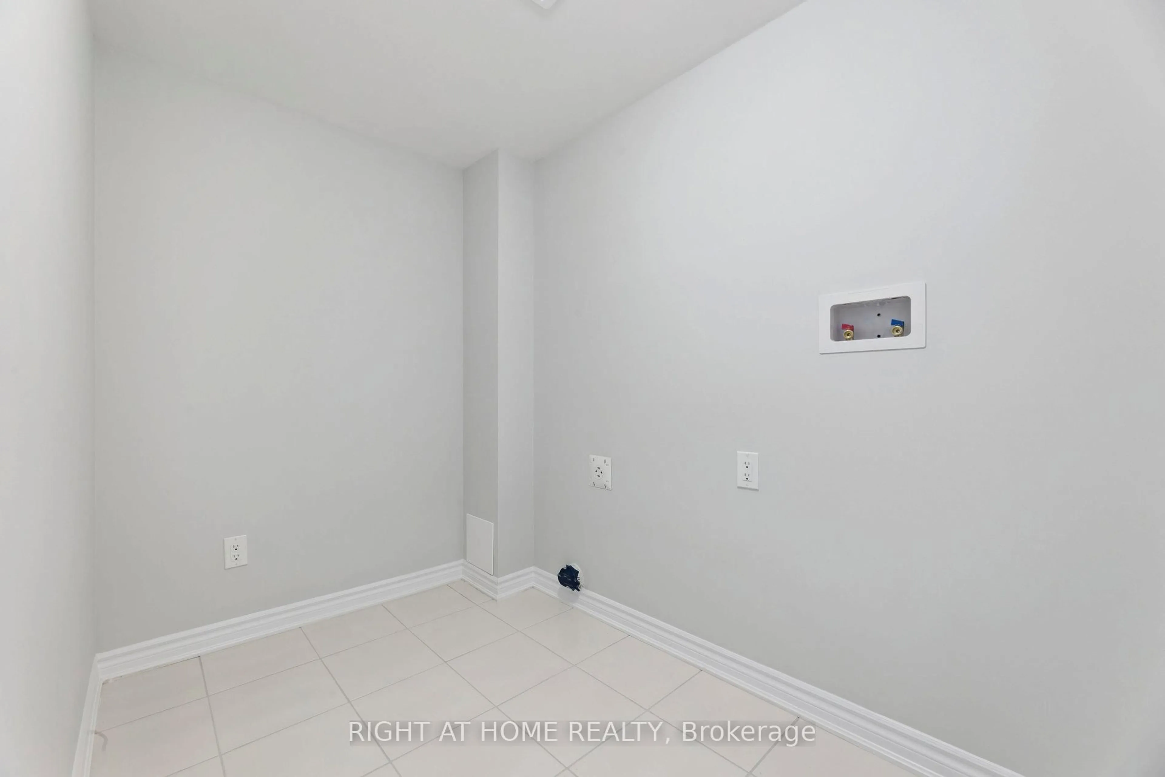 A pic of a room for 1055 Honeycomb Path, Oshawa Ontario L1H 8L7