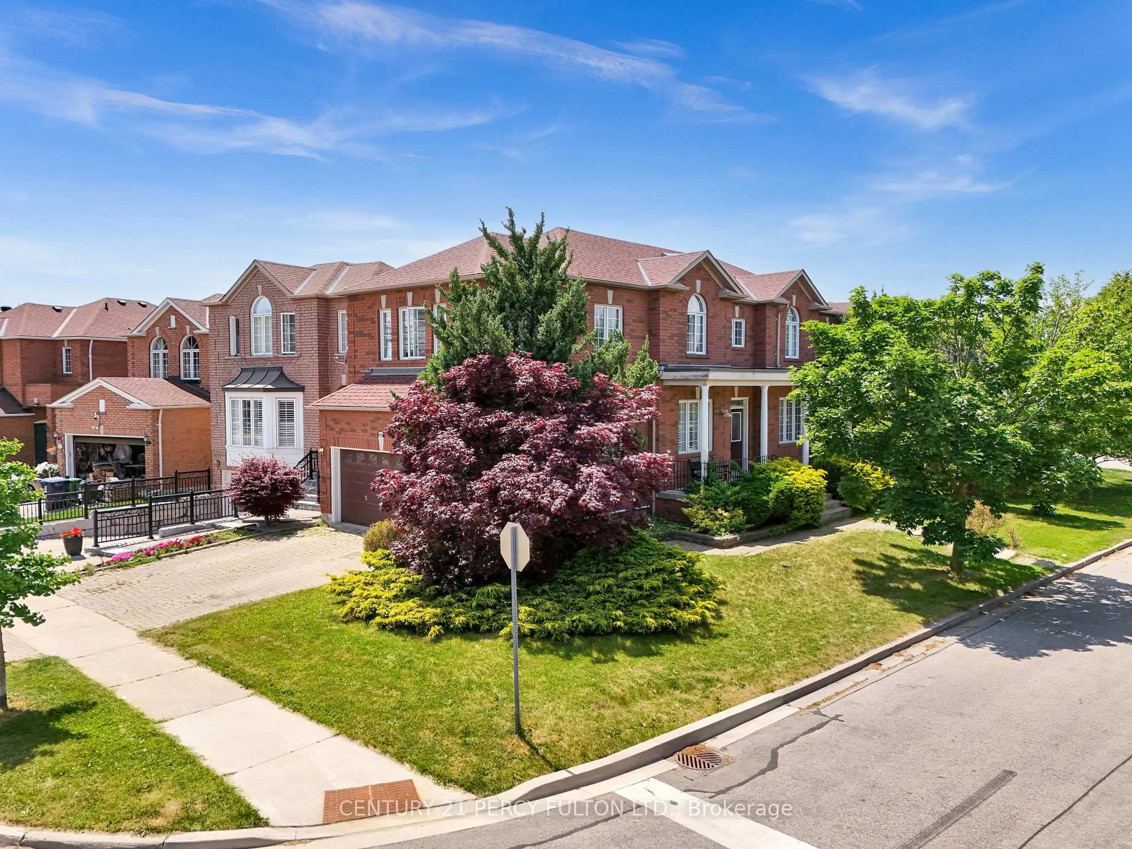 A pic from outside/outdoor area/front of a property/back of a property/a pic from drone, street for 66 Moreau Tr, Toronto Ontario M1L 4V2