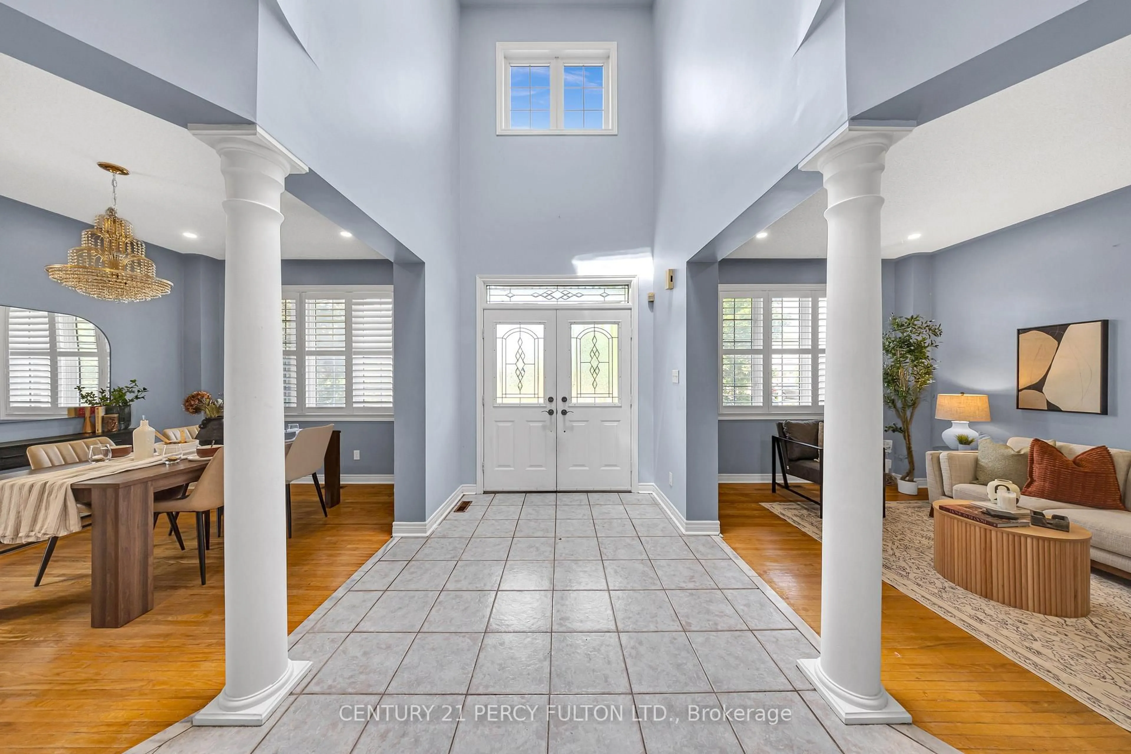 Indoor foyer for 66 Moreau Tr, Toronto Ontario M1L 4V2