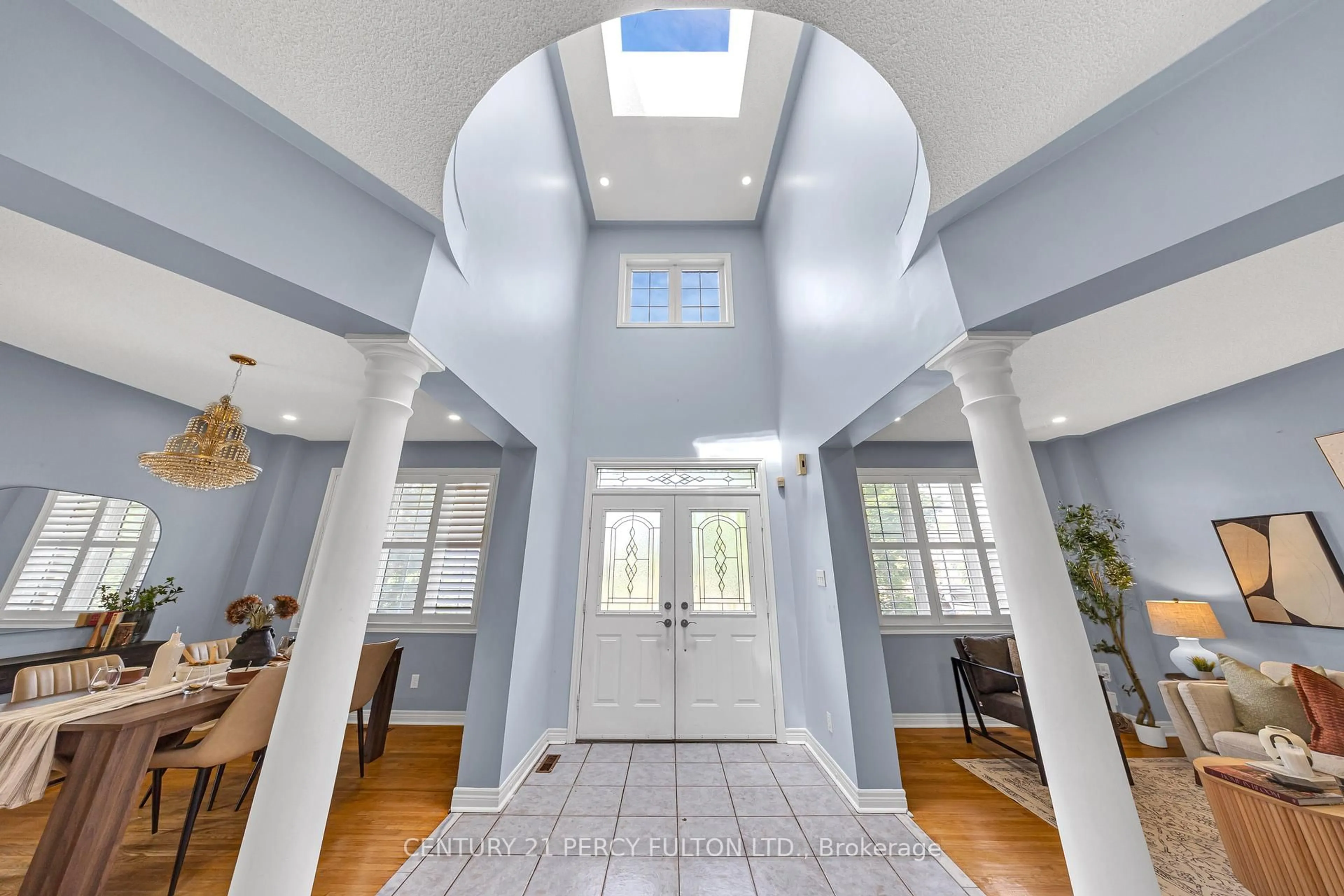 Indoor entryway for 66 Moreau Tr, Toronto Ontario M1L 4V2