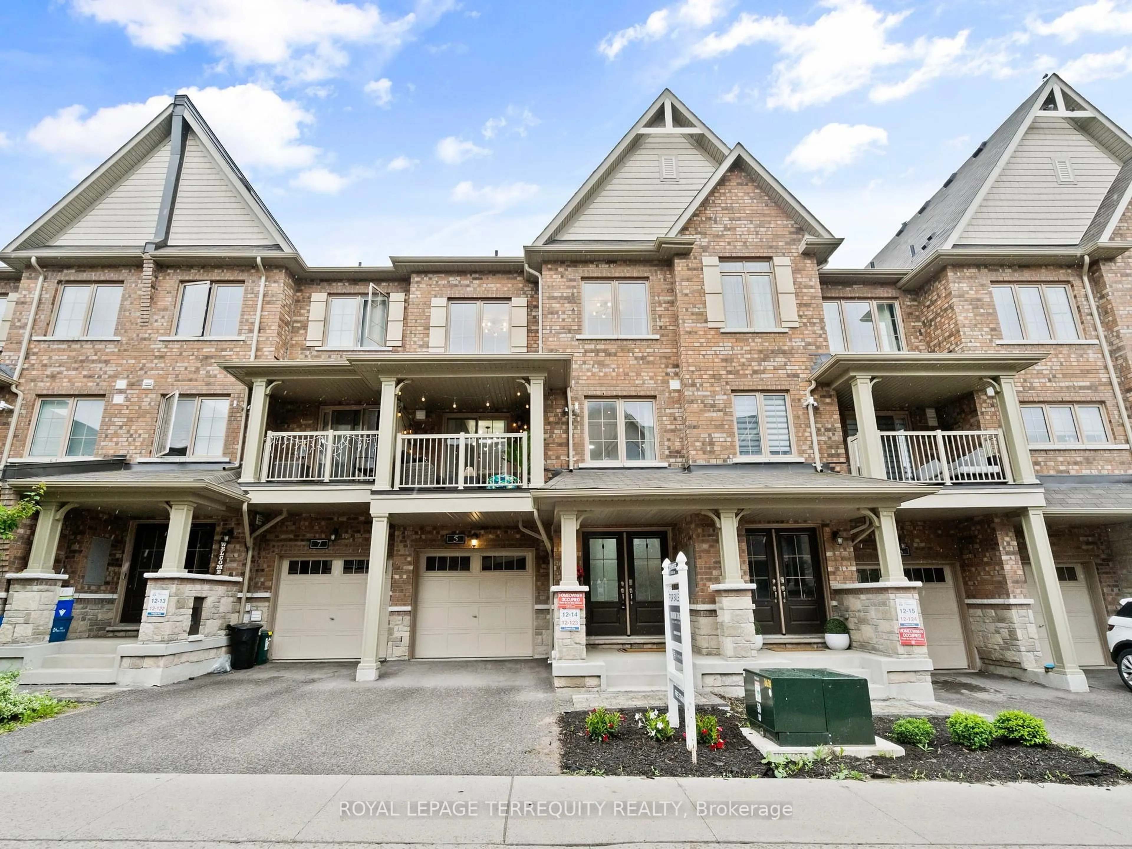 Unknown for 5 Mappin Way, Whitby Ontario L1R 0R4