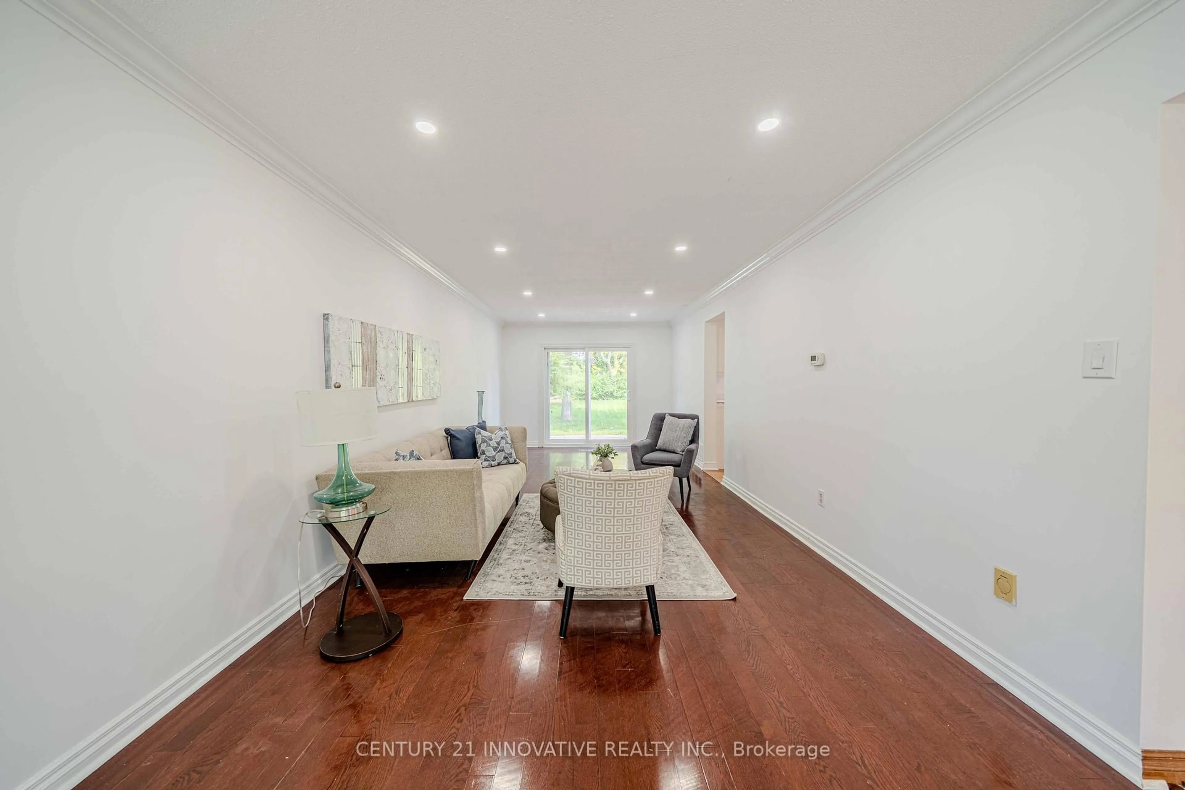 Living room with furniture, unknown for 172 Lawson Rd, Toronto Ontario M1C 2J4