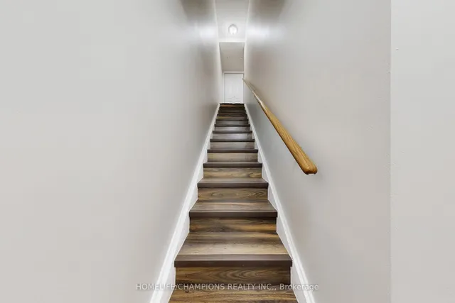 Additional image 12 of 35 Strangford Lane Unit 304