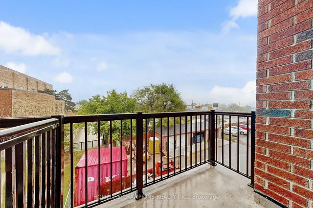 Additional image 8 of 35 Strangford Lane Unit 304