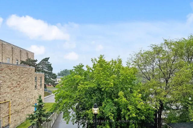 Additional image 5 of 35 Strangford Lane Unit 304
