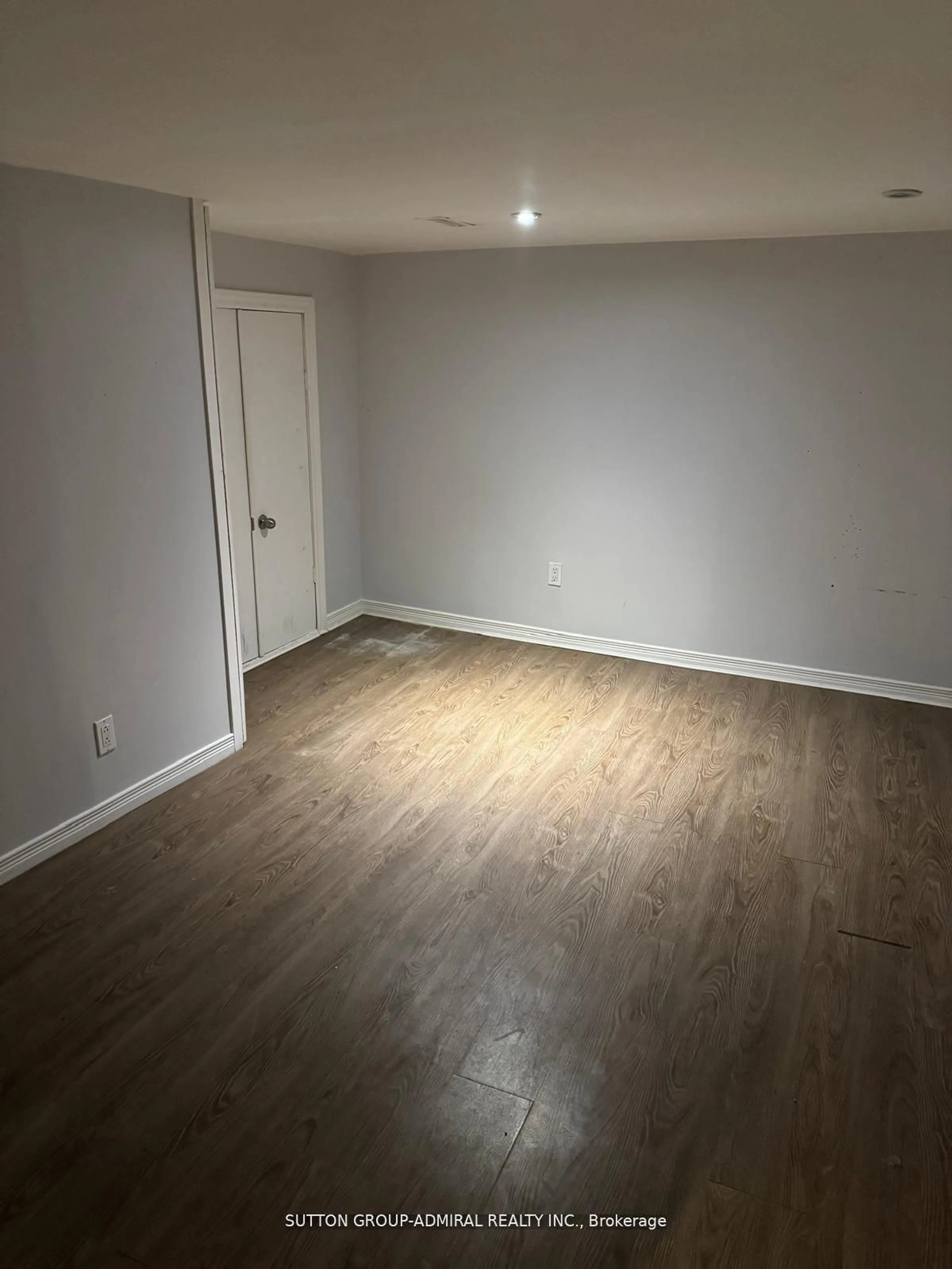 A pic of a room for 27 Shudell Ave, Toronto Ontario M4J 1C5