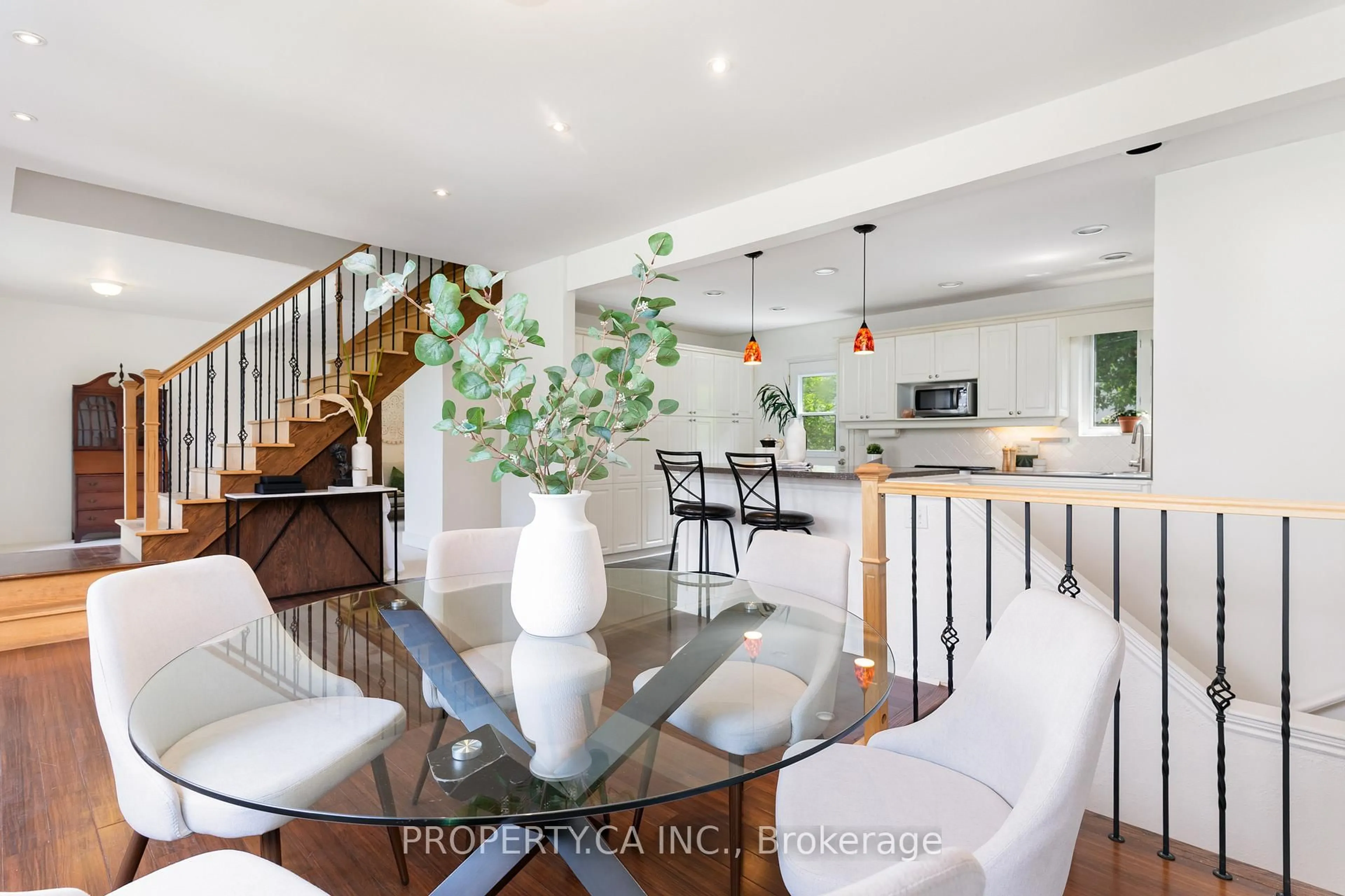 Open concept kitchen, unknown for 47 Clonmore Dr, Toronto Ontario M1N 1X7