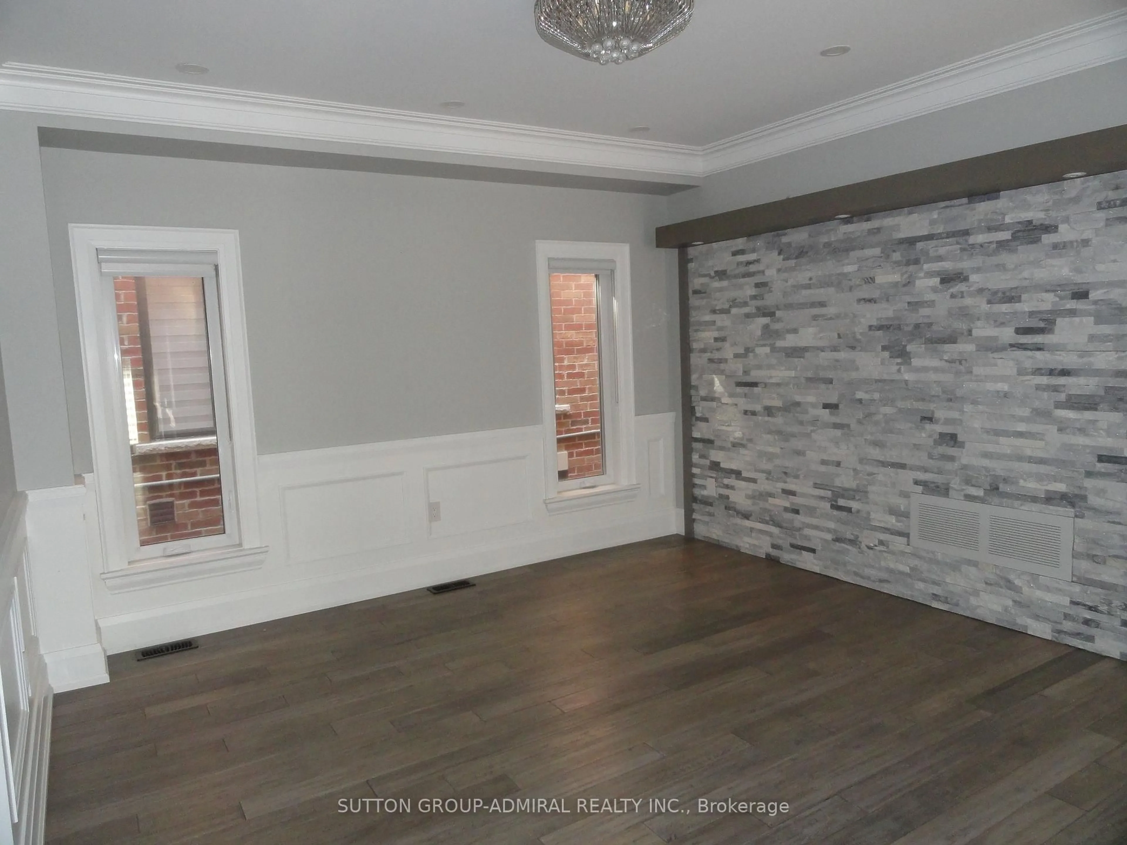 A pic of a room for 85 Oakridge Dr, Toronto Ontario M1M 2A6