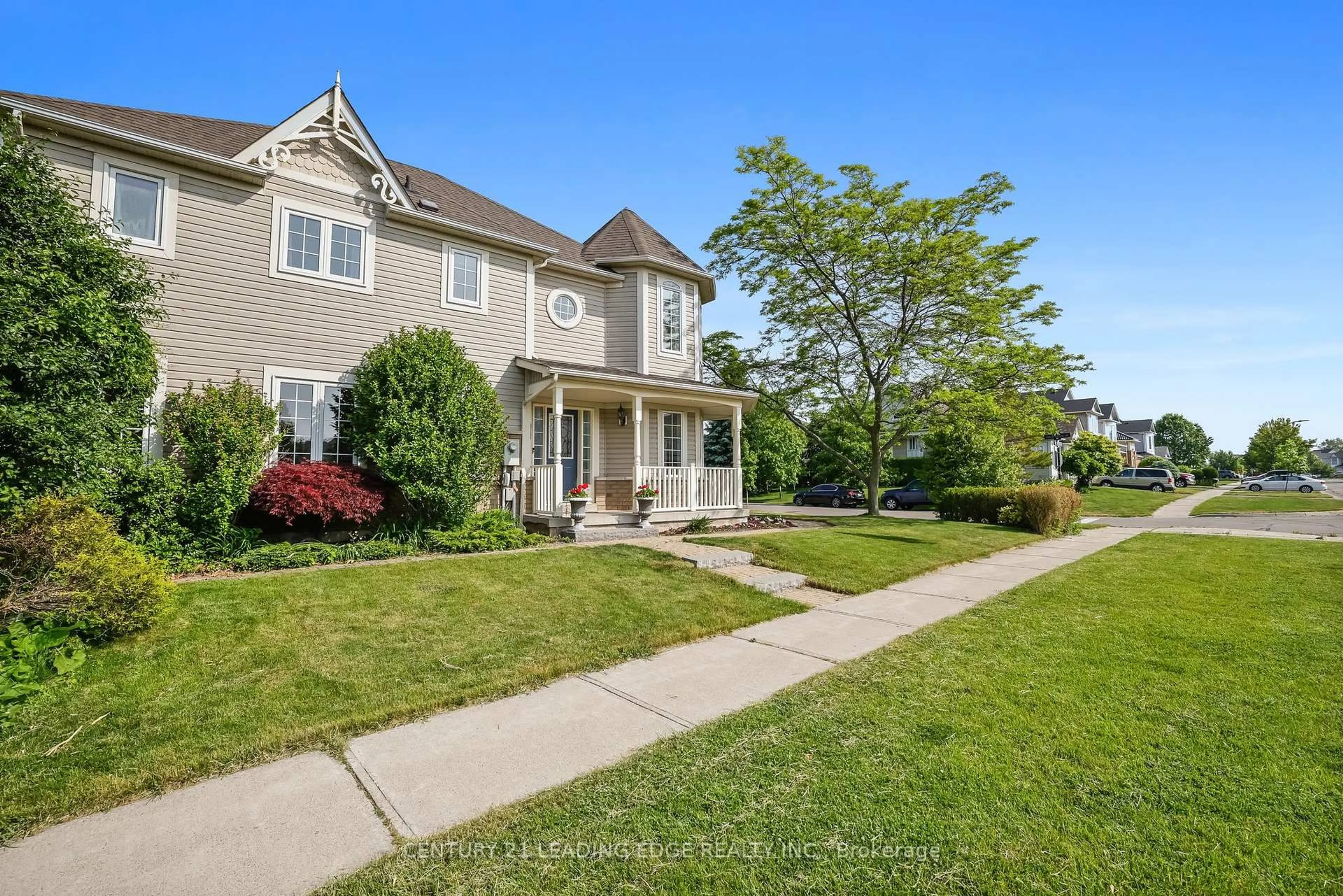 Home with vinyl exterior material, street for 2 Four Winds Dr, Whitby Ontario L1N 9R9