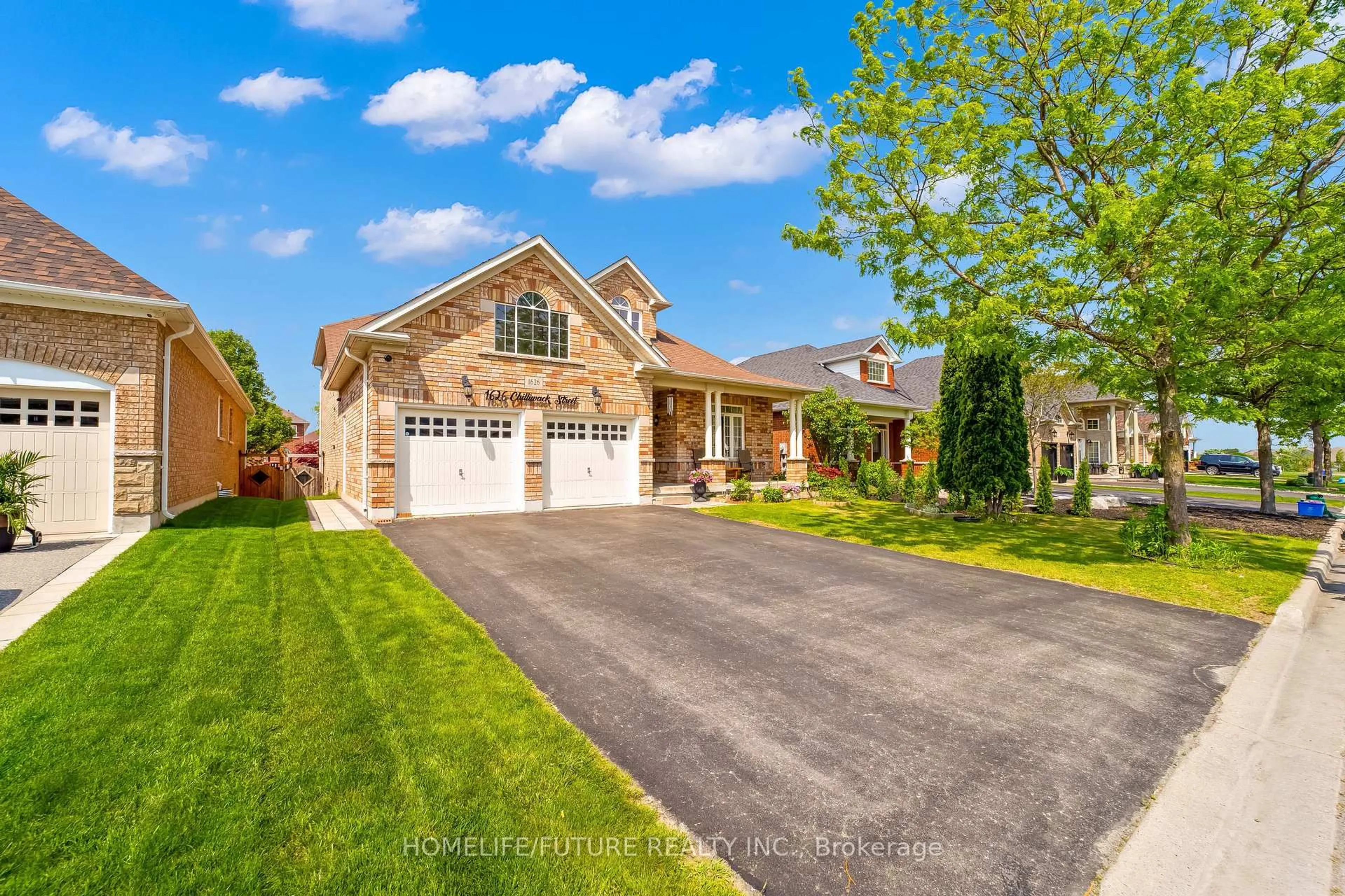 Home with brick exterior material, street for 1626 Chilliwack St, Oshawa Ontario L1K 0C4