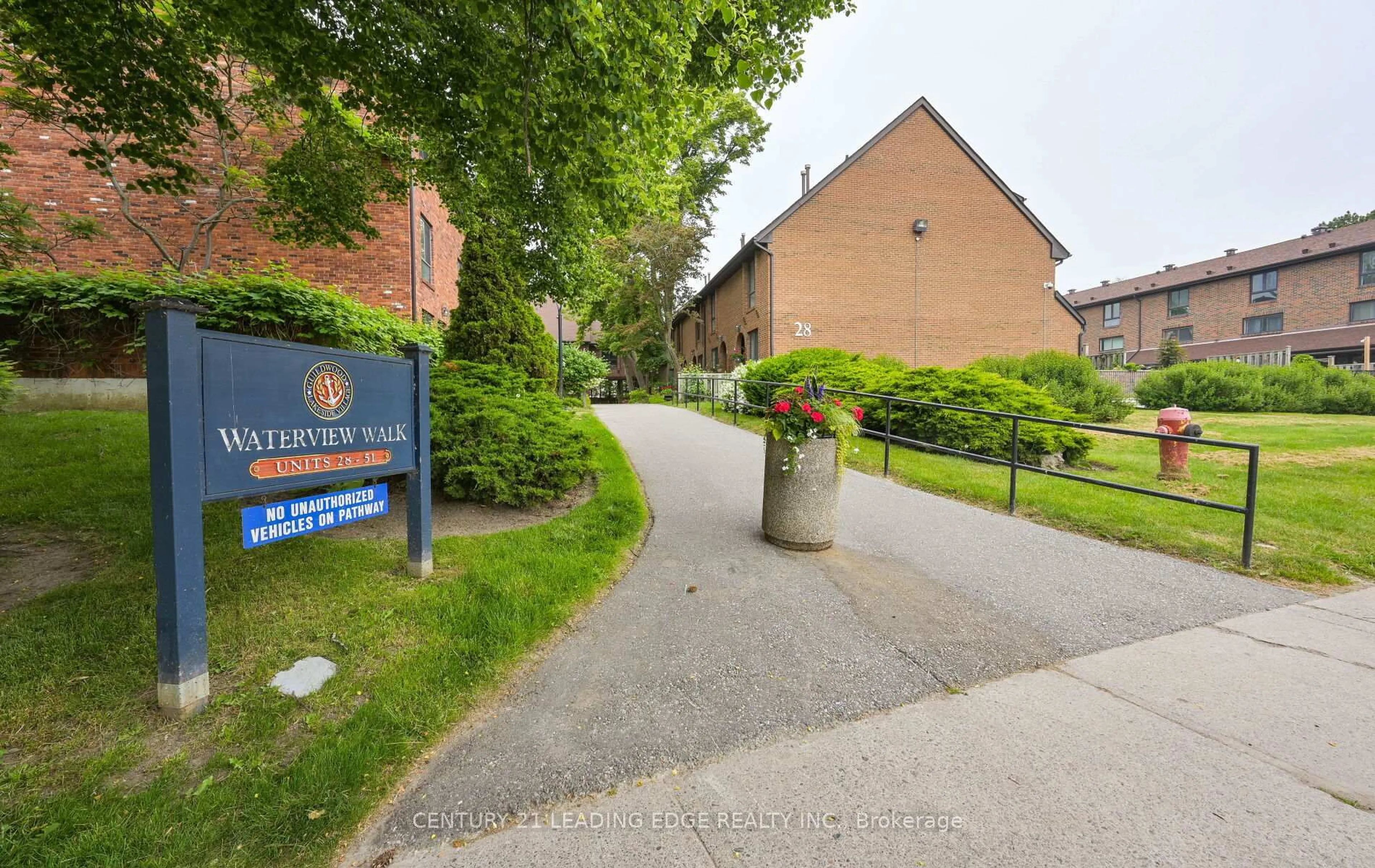 Indoor foyer for 28 Livingston Rd #70, Toronto Ontario M1E 4S5