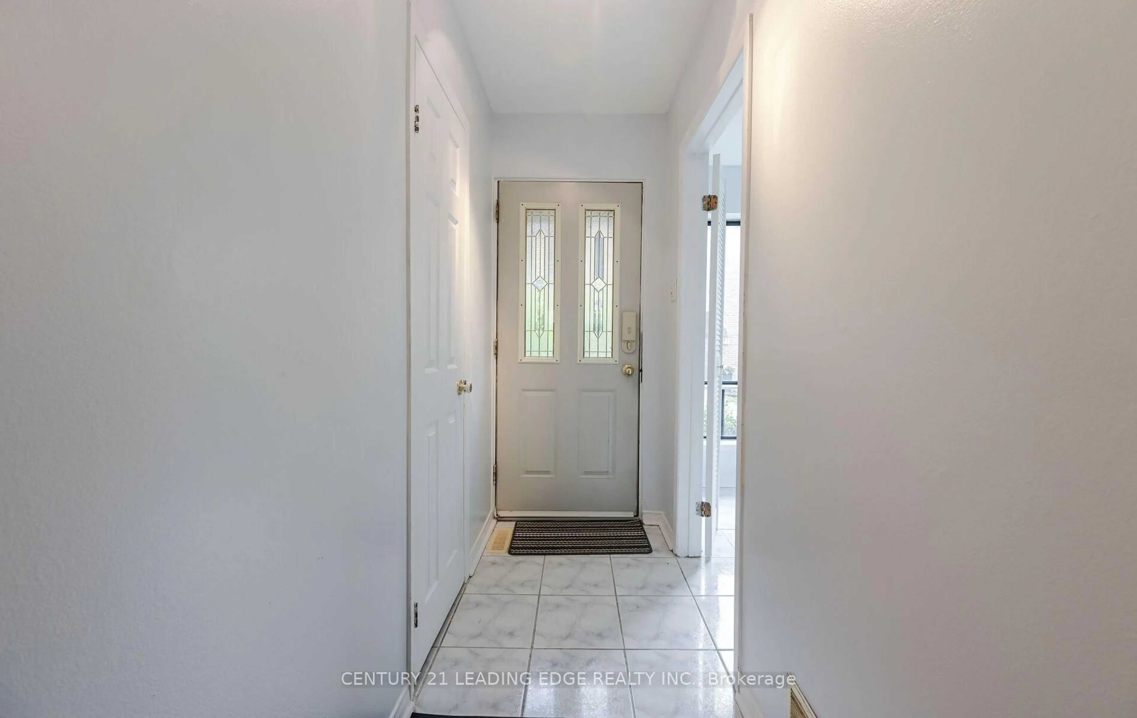 Indoor entryway for 28 Livingston Rd #70, Toronto Ontario M1E 4S5