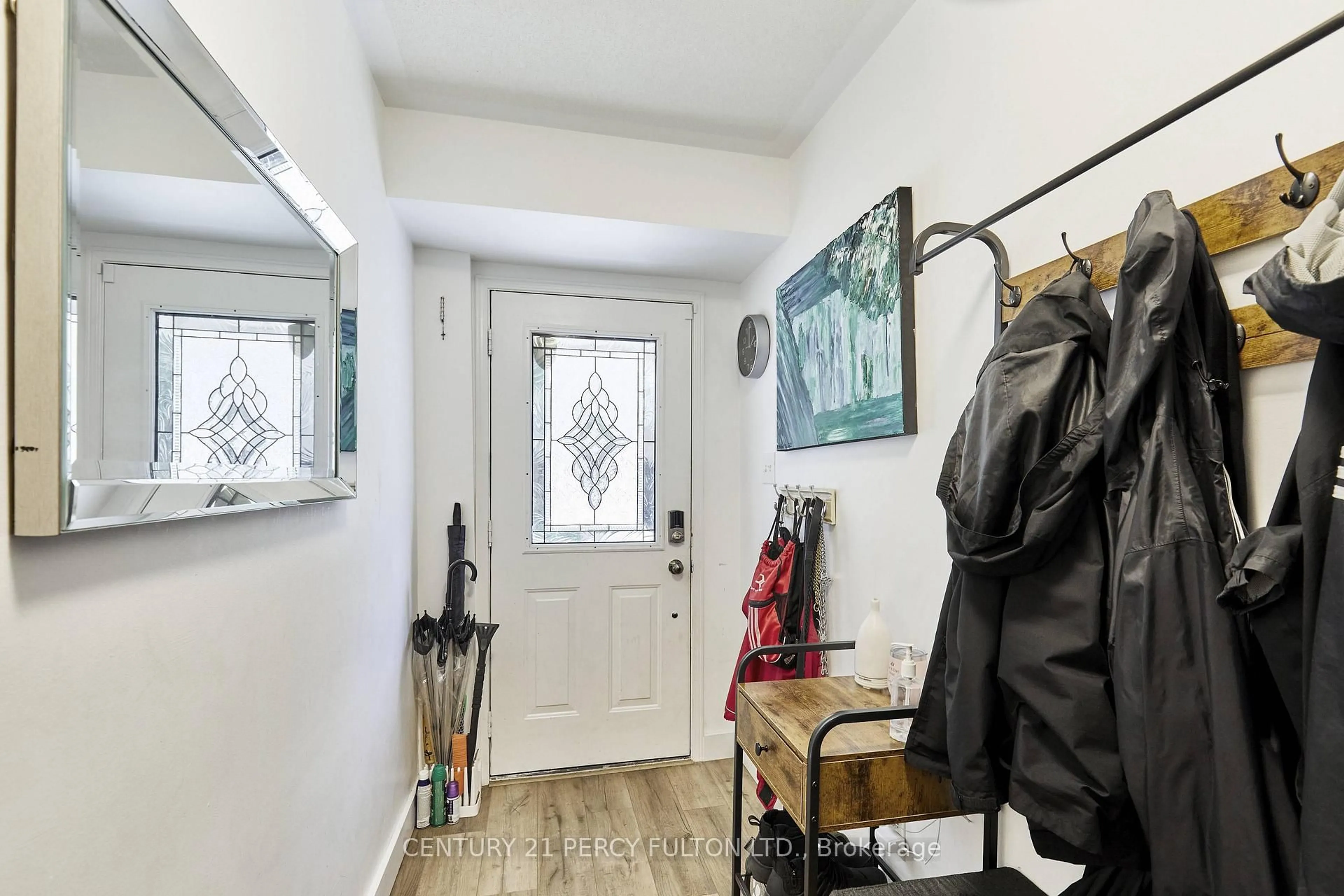 Indoor entryway for 26 Spraggins Lane, Ajax Ontario L1T 4H2
