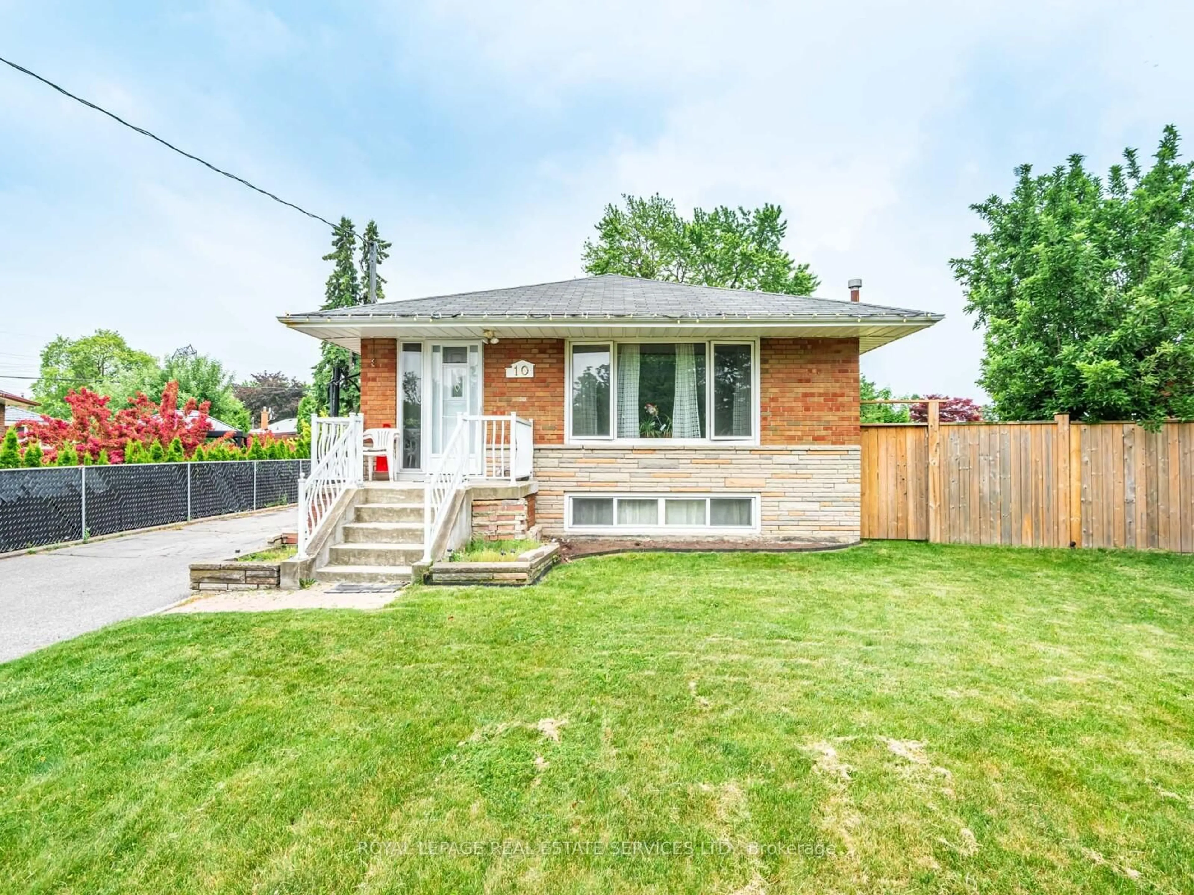 Home with brick exterior material, street for 10 Chatsmere Pl, Toronto Ontario M1H 2G9