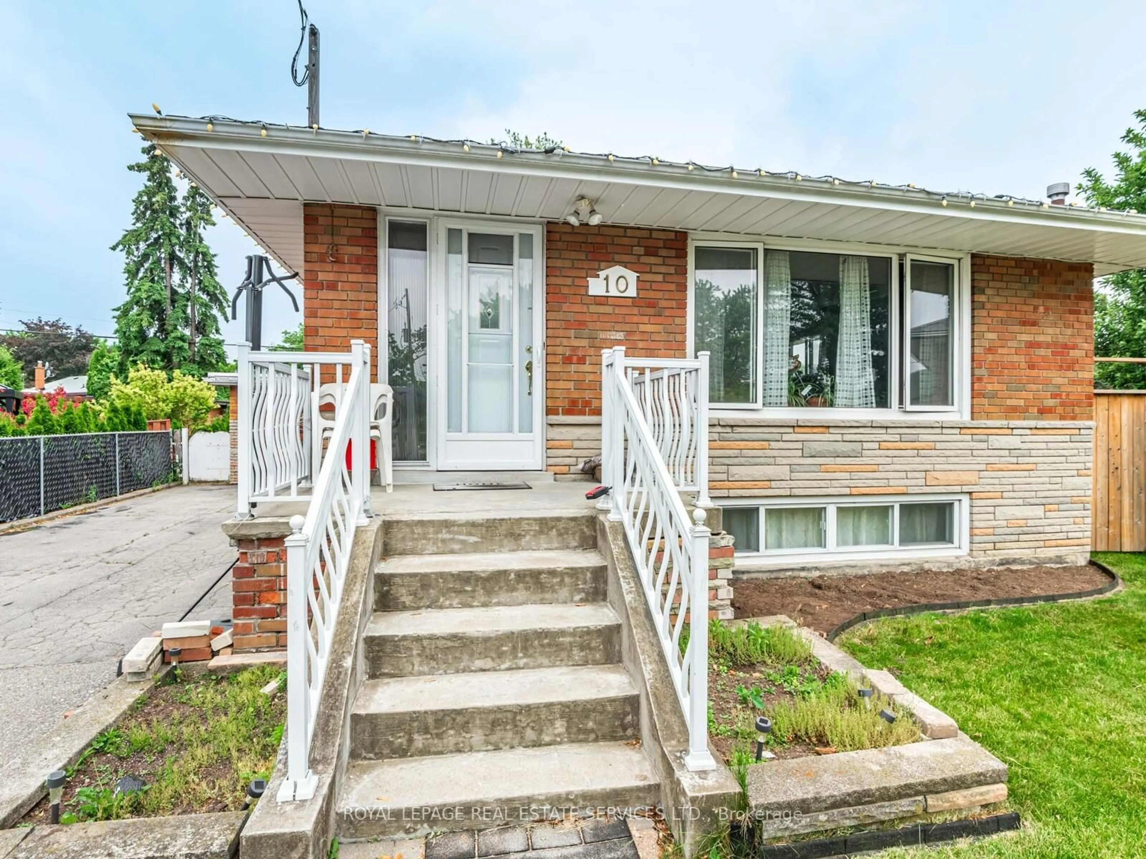 Home with brick exterior material, street for 10 Chatsmere Pl, Toronto Ontario M1H 2G9
