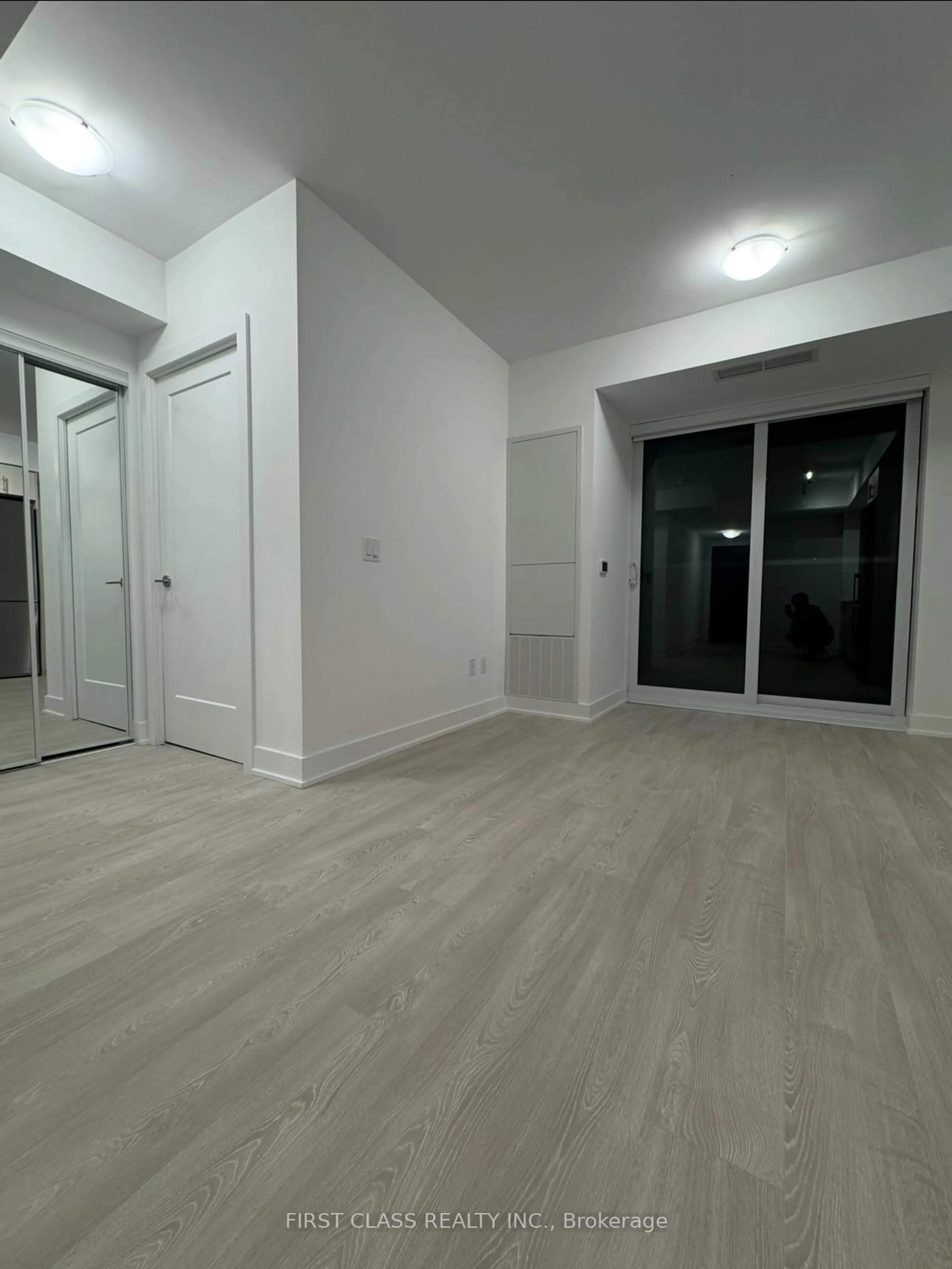 A pic of a room for 2545 SIMCOE St #603, Oshawa Ontario L1L 0W3