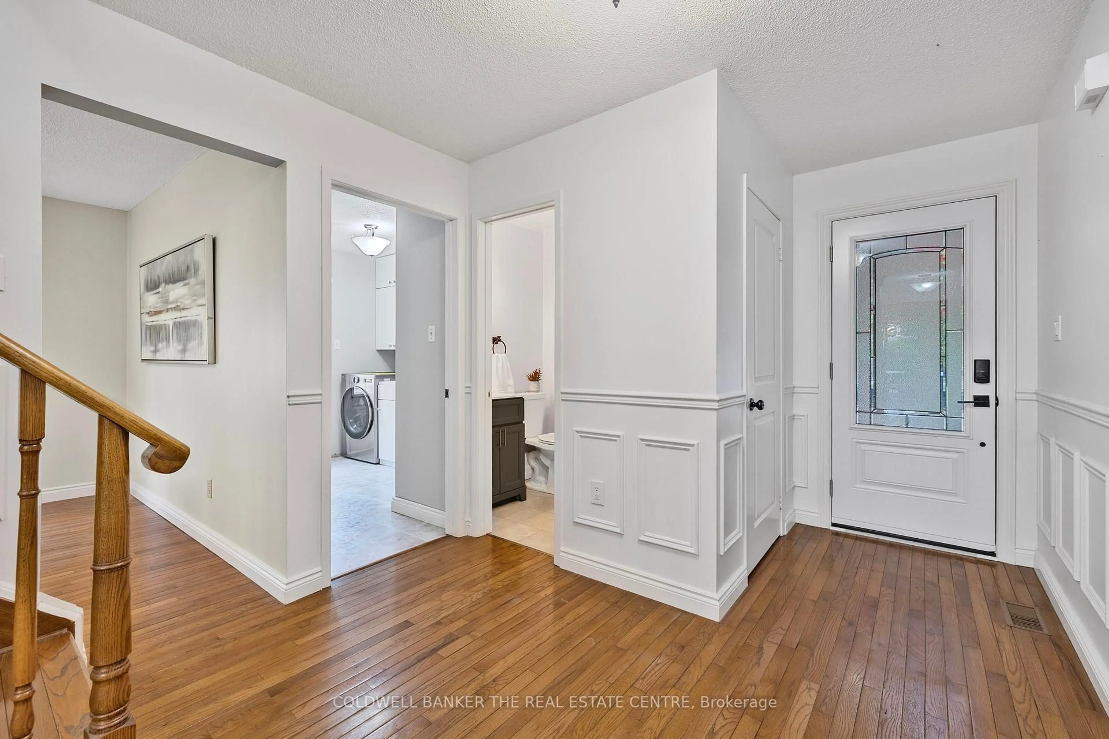 Indoor entryway for 856 Crowells St, Oshawa Ontario L1K 1X8