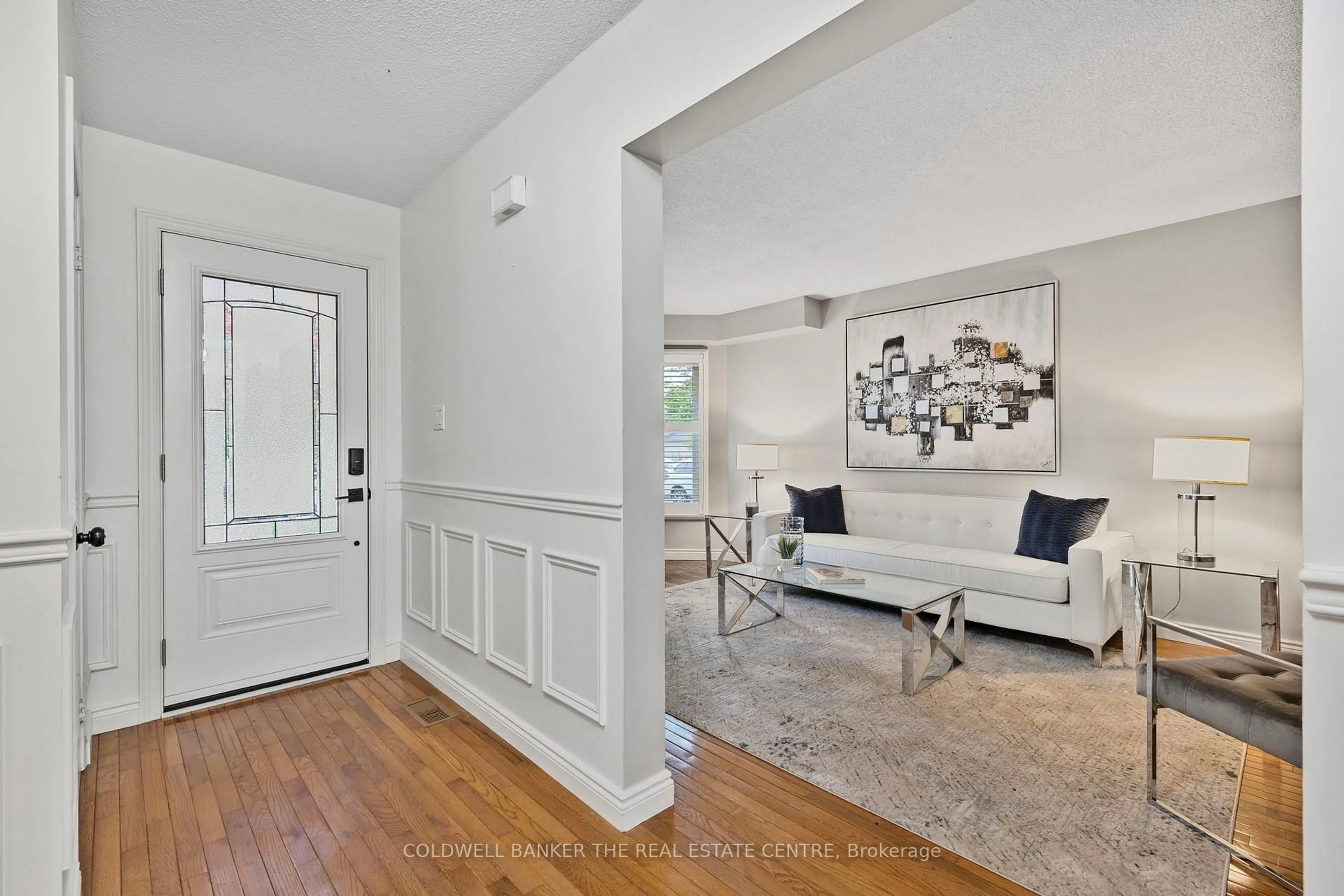 Indoor entryway for 856 Crowells St, Oshawa Ontario L1K 1X8