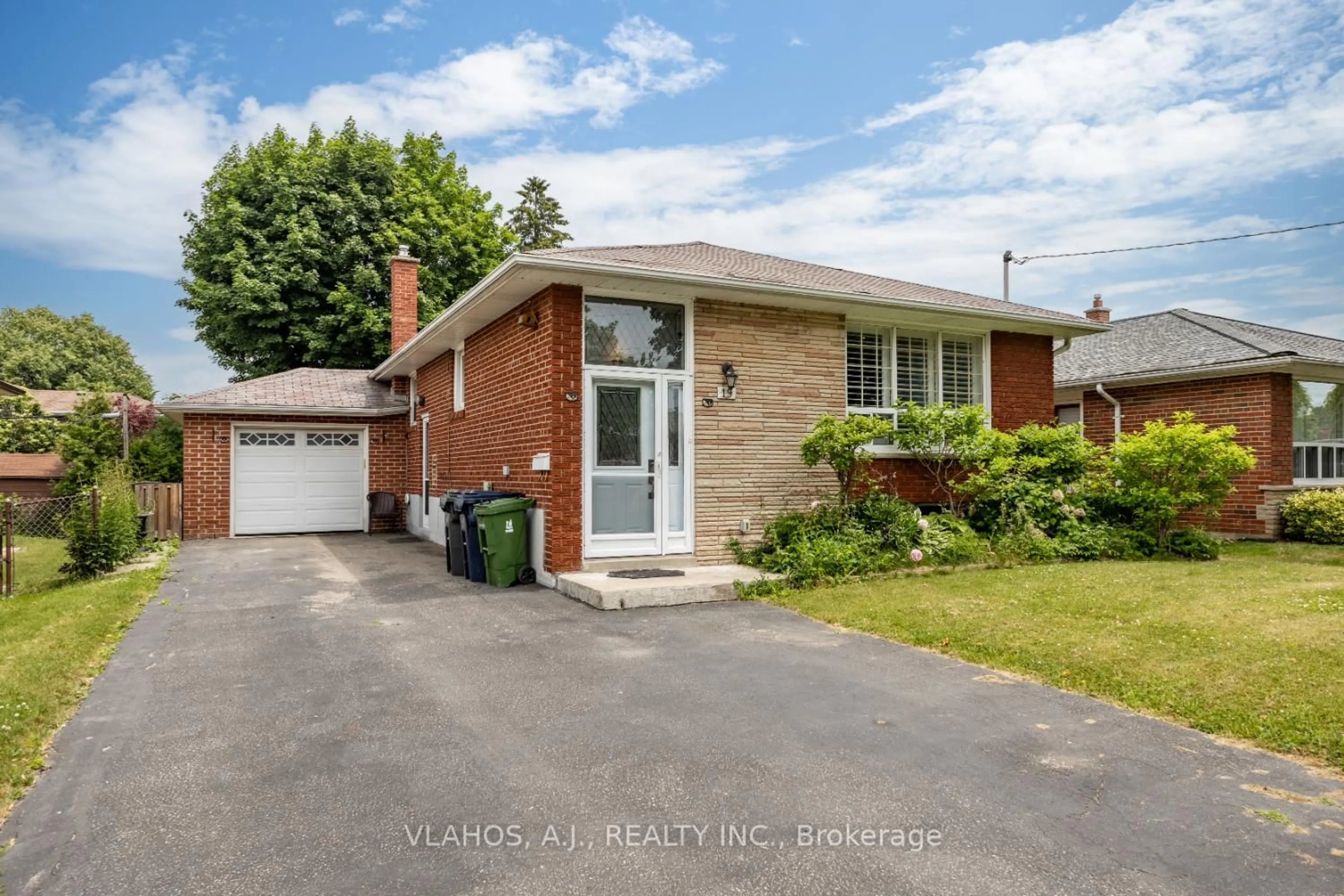 Home with brick exterior material, street for 19 Bainhart Cres, Toronto Ontario M1H 2R4