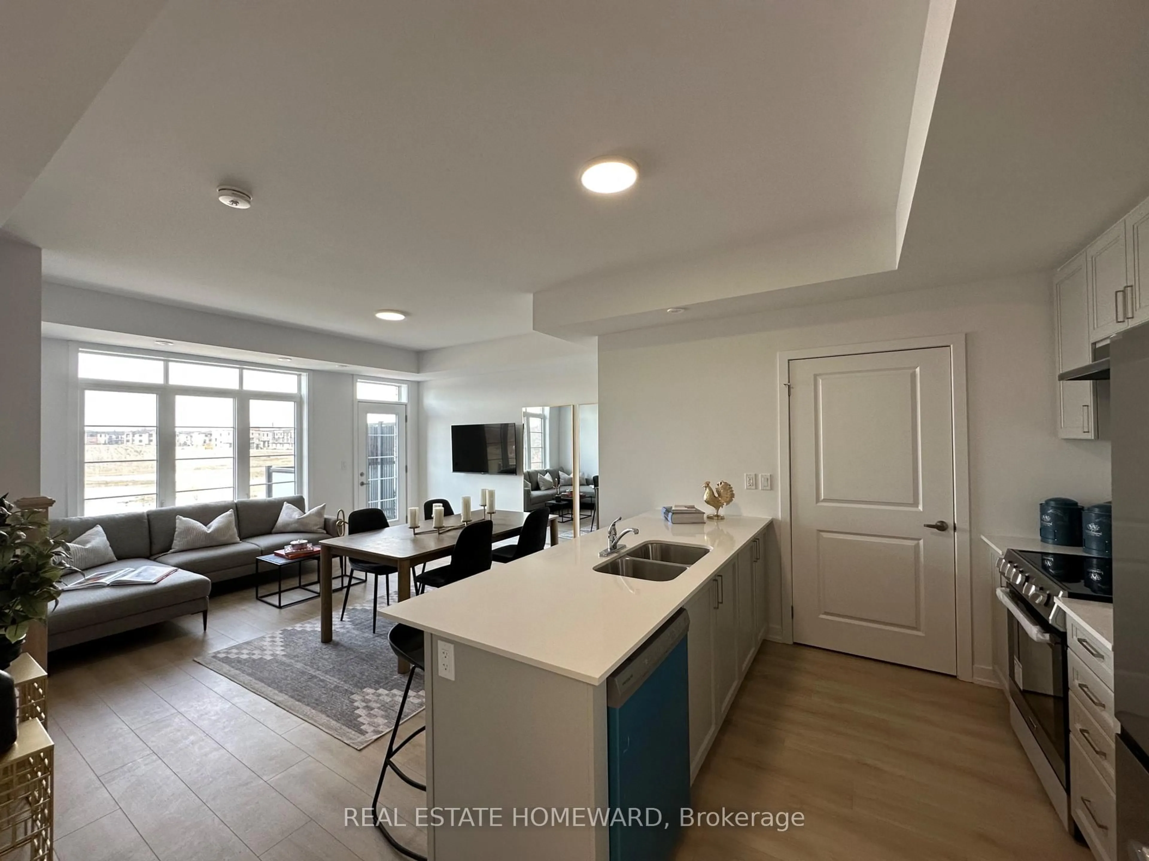 Open concept kitchen, unknown for 1655 Palmers Sawmill Rd, Pickering Ontario L1X 0R3