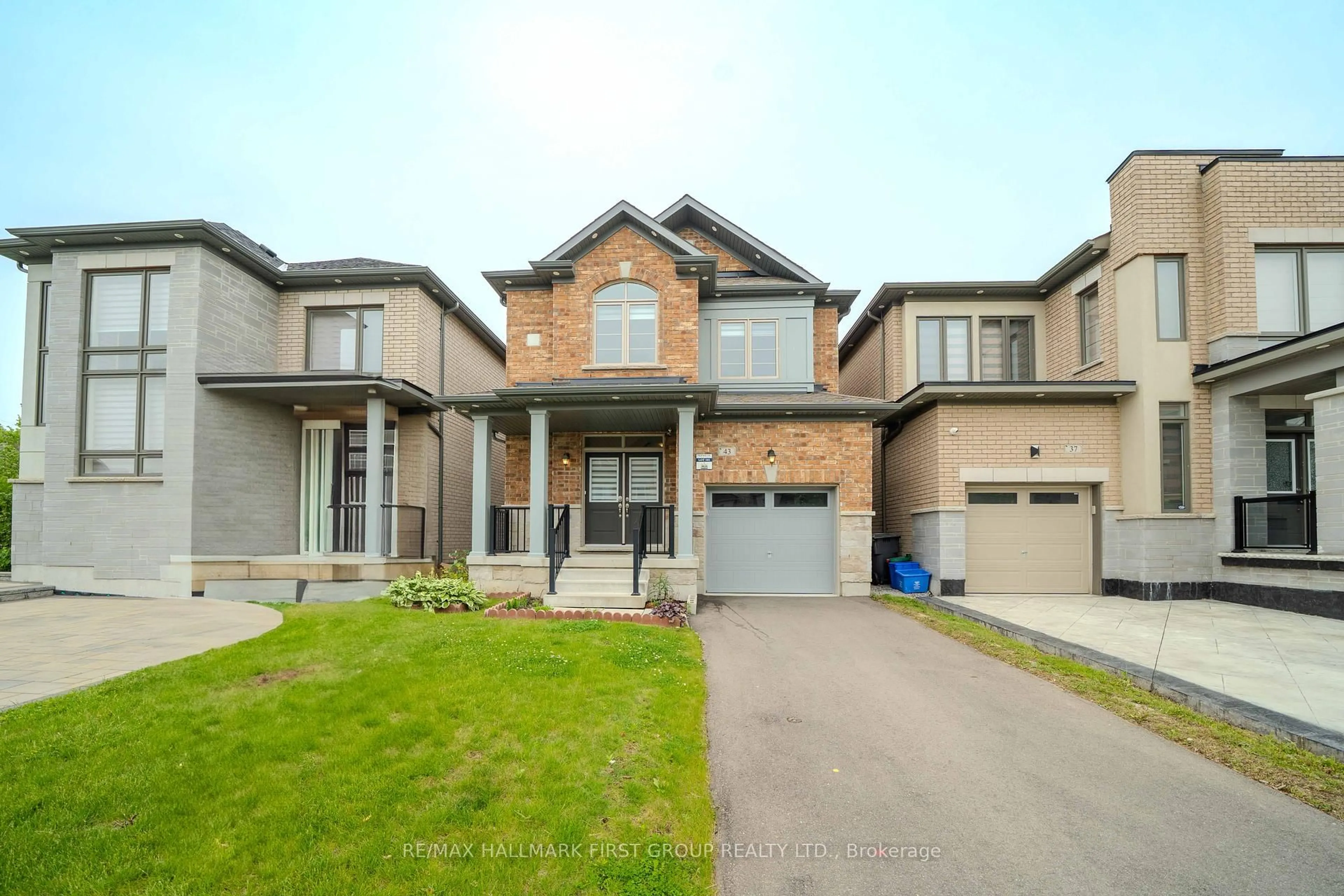 Home with brick exterior material, street for 43 Hahn St, Whitby Ontario L1P 0G9