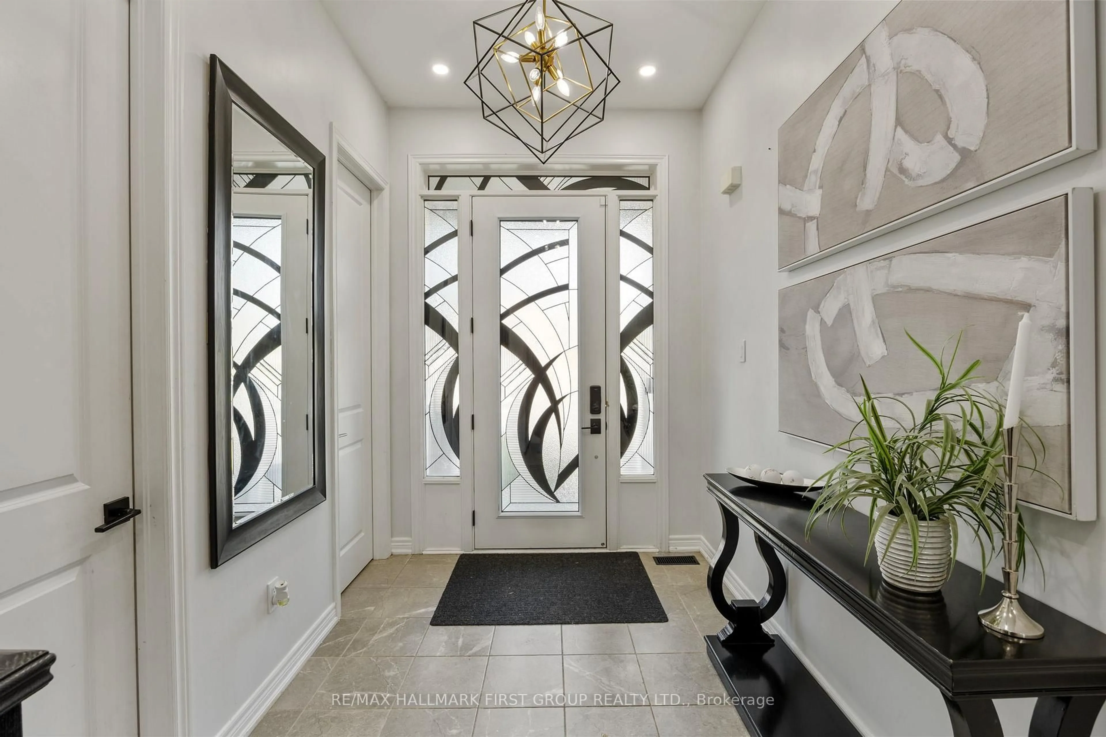 Indoor entryway for 133 Auckland Dr, Whitby Ontario L1P 0J4