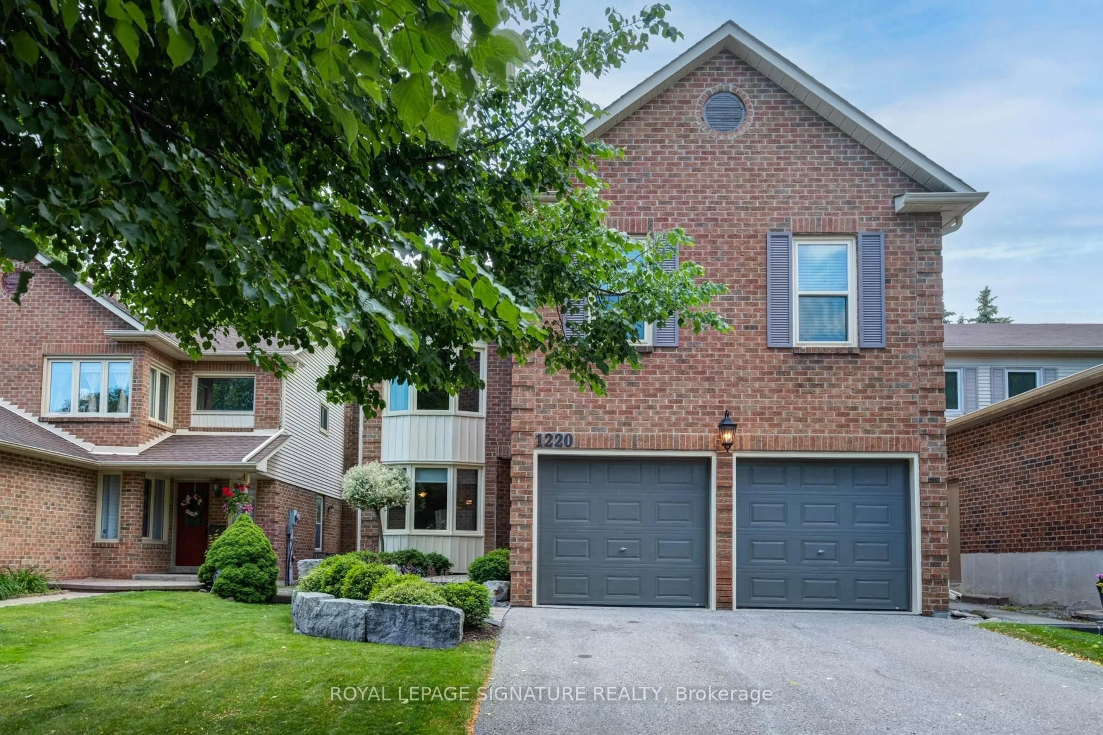 Home with brick exterior material, street for 1220 Fieldstone Circ, Pickering Ontario L1X 1B4