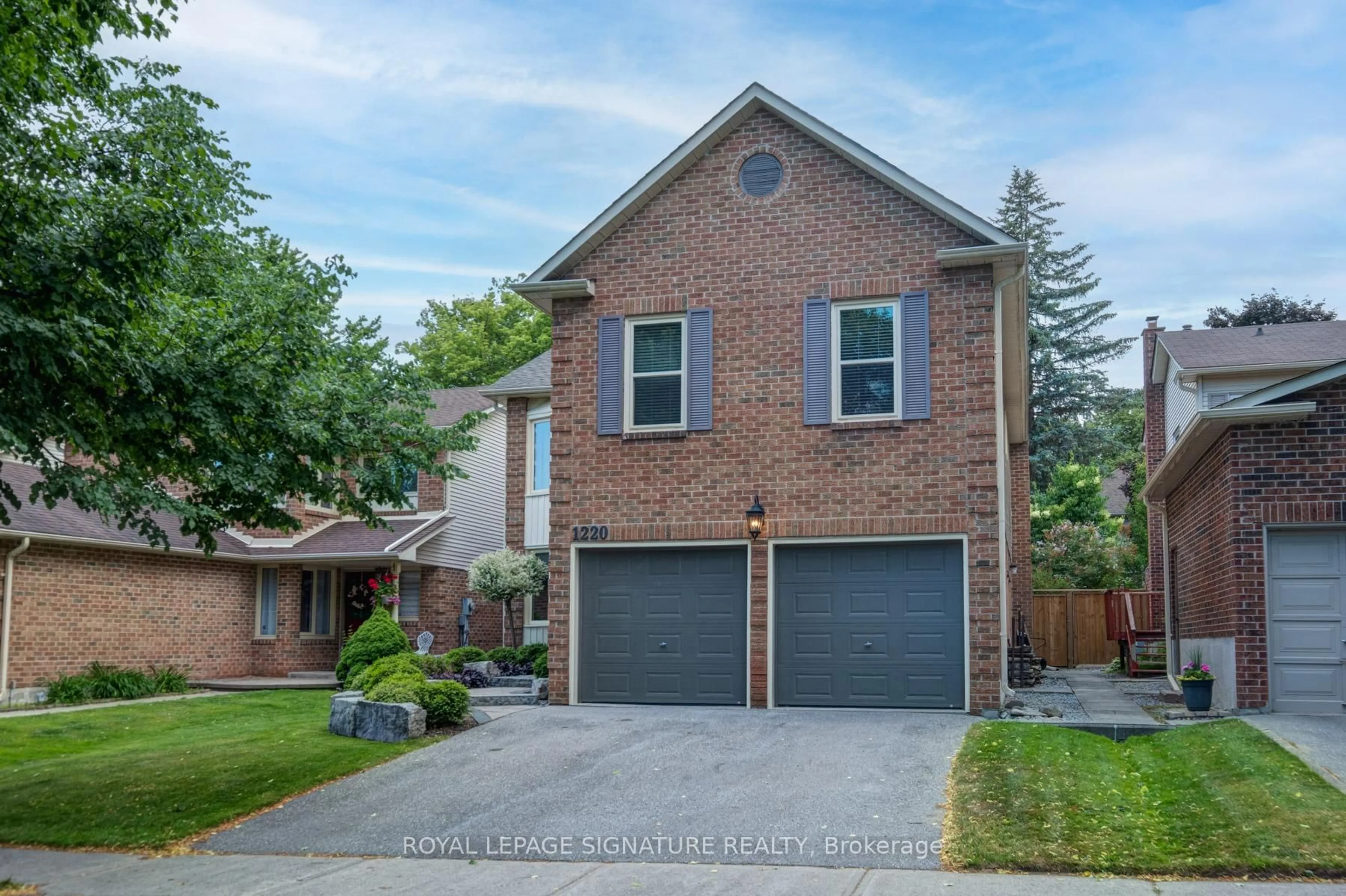 Home with brick exterior material, street for 1220 Fieldstone Circ, Pickering Ontario L1X 1B4