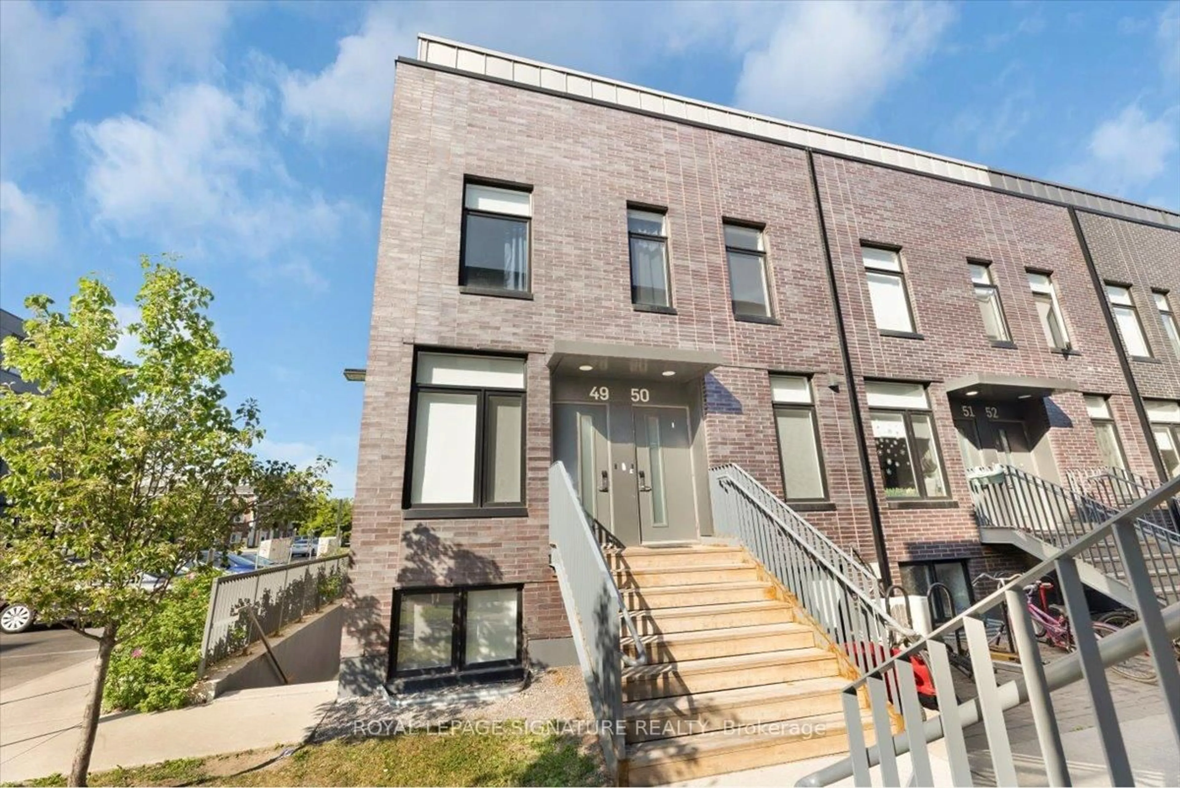 Home with brick exterior material, street for 1740 Simcoe St #49, Oshawa Ontario L1G 4X9